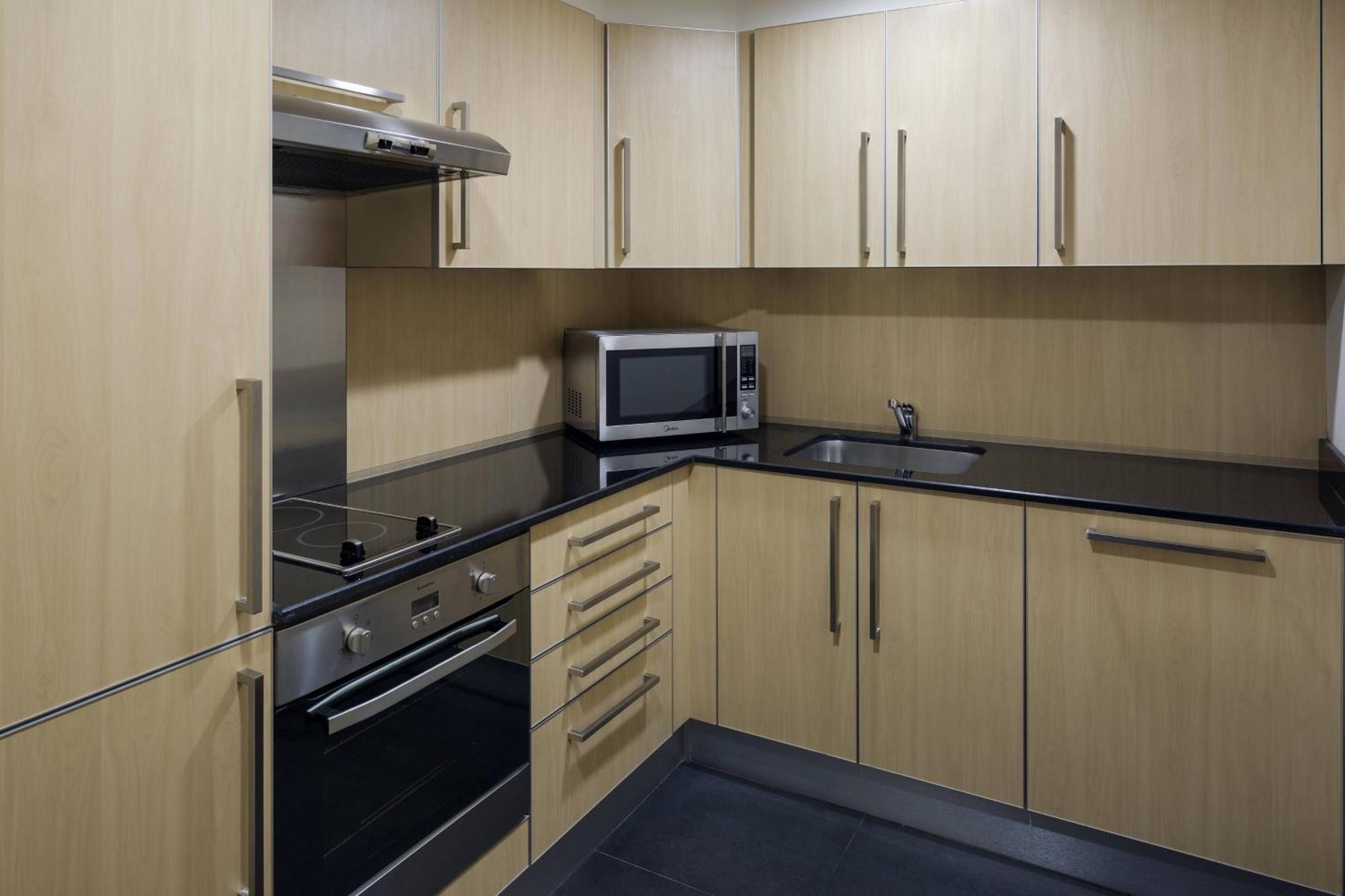Three Bedroom Tower Suite, 3 Bedroom Suite