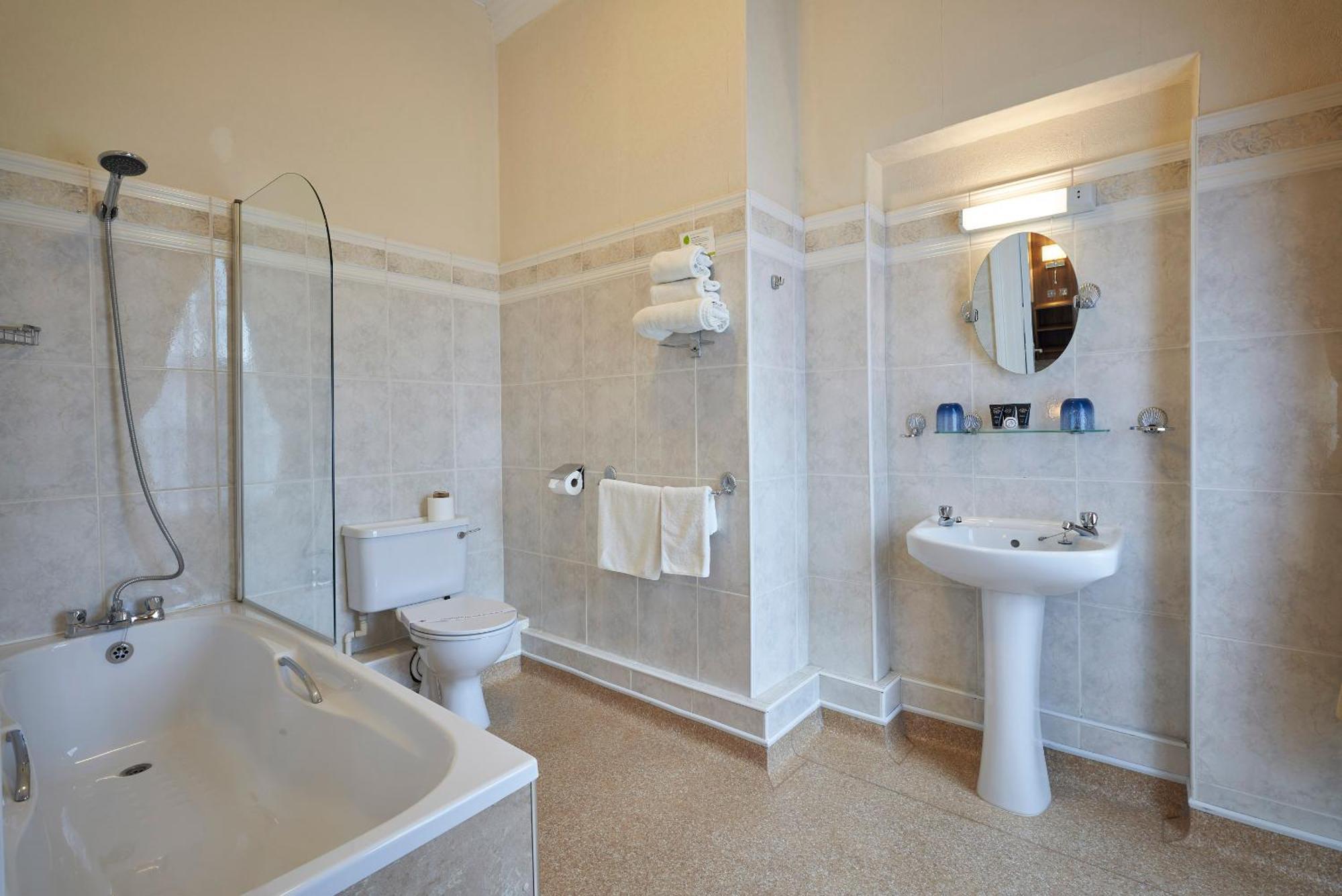 Junior Suite with Garden View,1617840137:JPEG