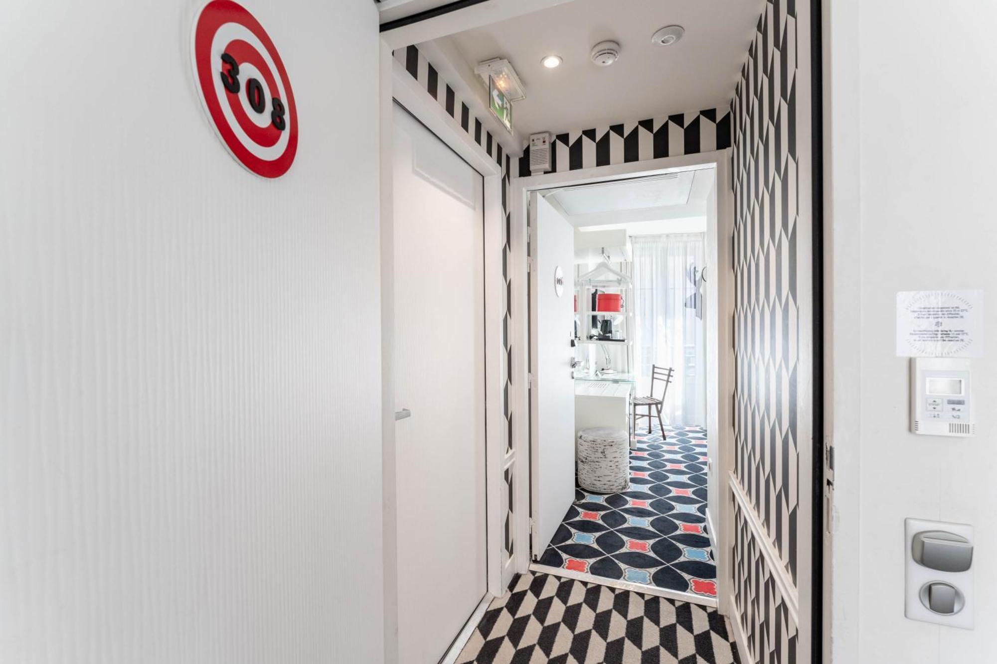 Connecting Rooms 2 Bedrooms