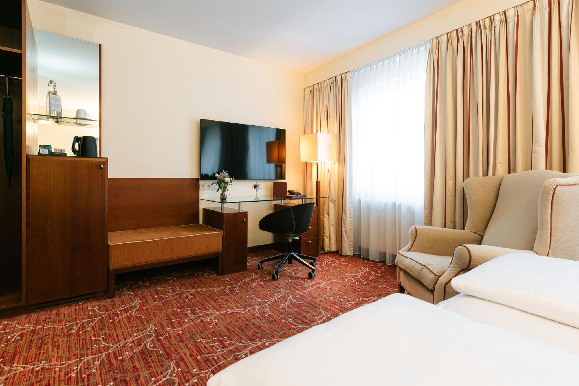 Quarto Business com Cama de Casal ou 2 de Solteiro