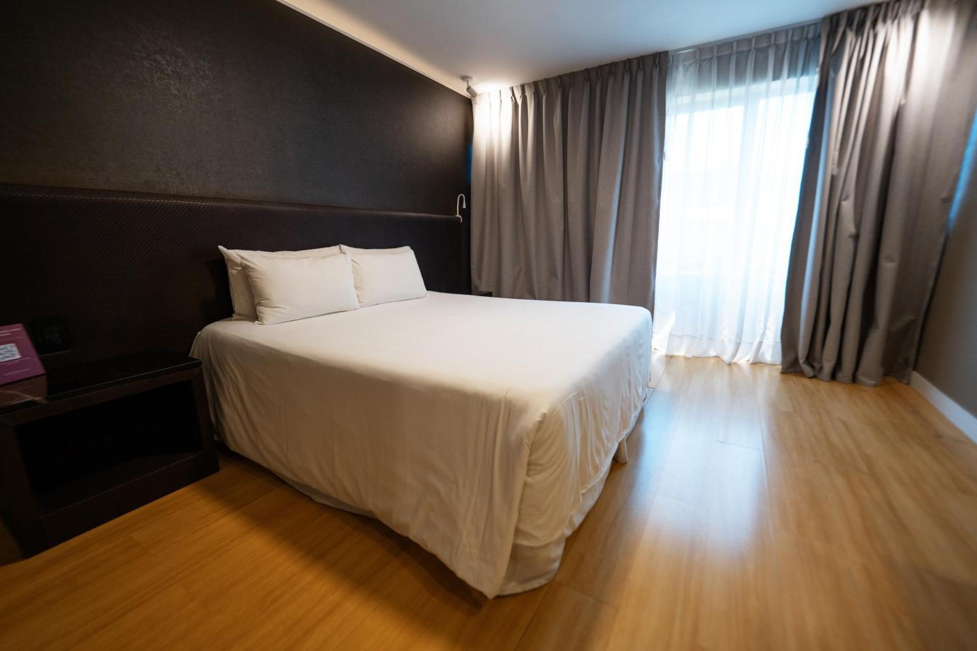 Quarto Duplo Standard