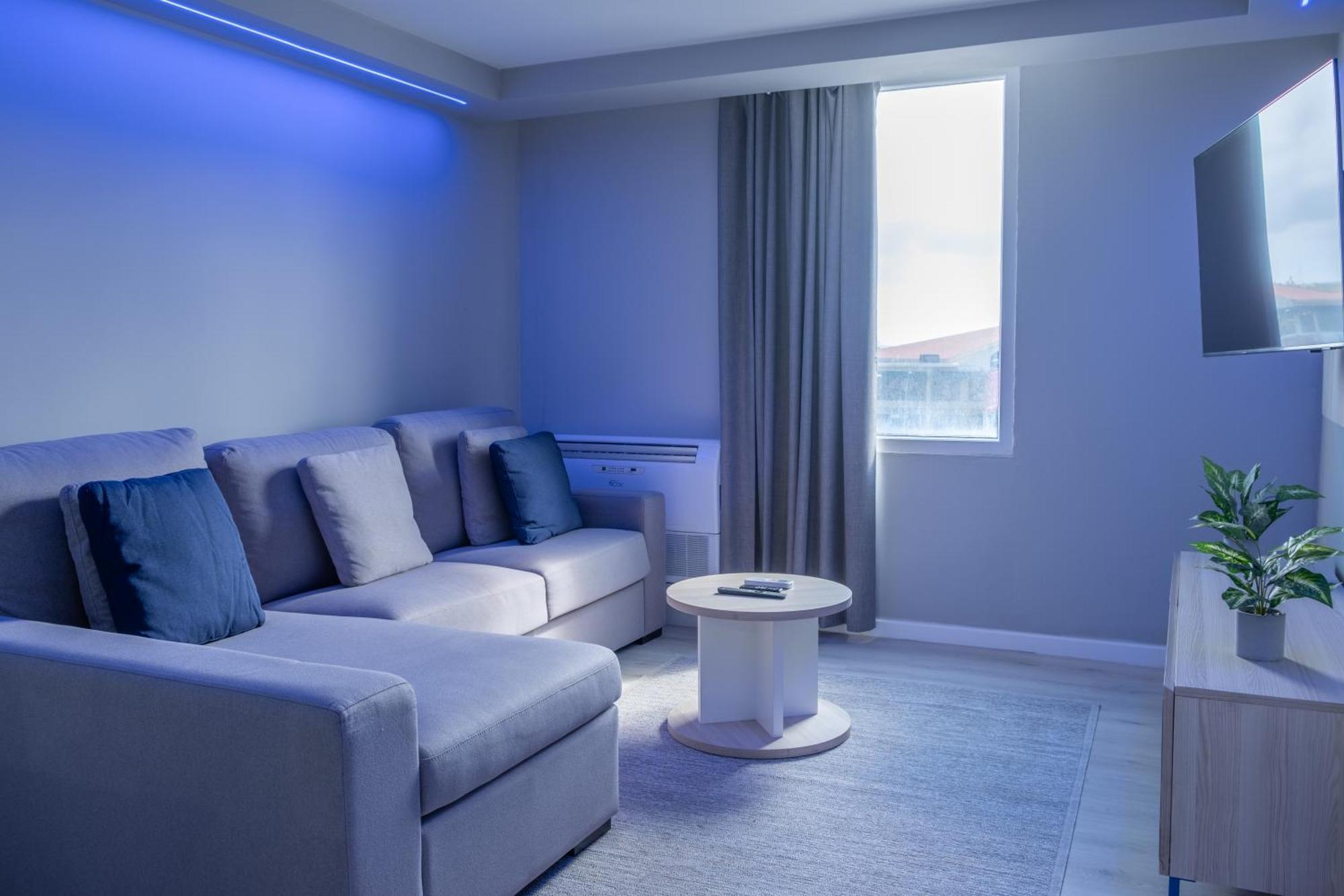 Premier King Suite