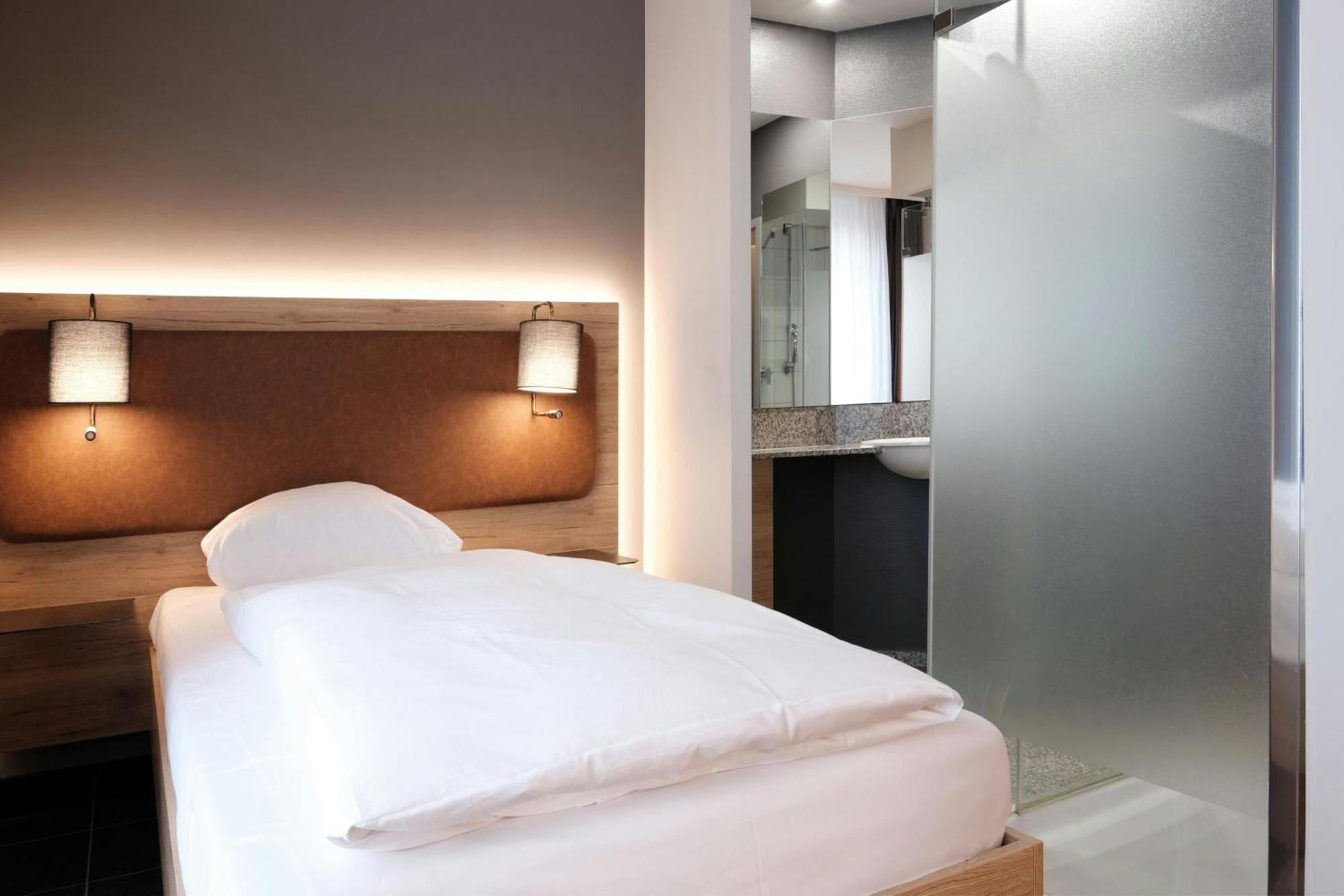 Standard Single Room,1644401033:JPEG