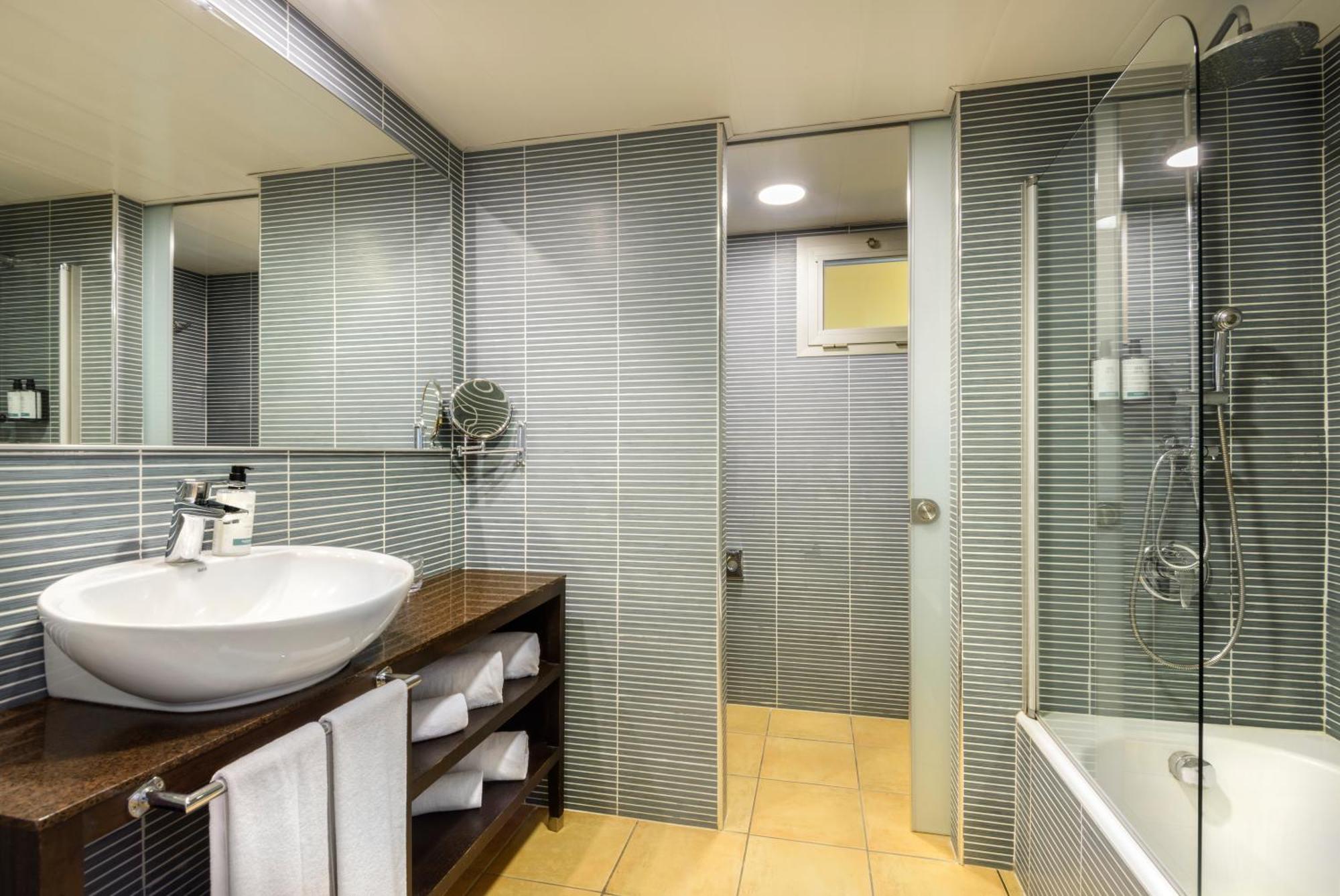 Habitación Deluxe (2 adultos + 2 niños)