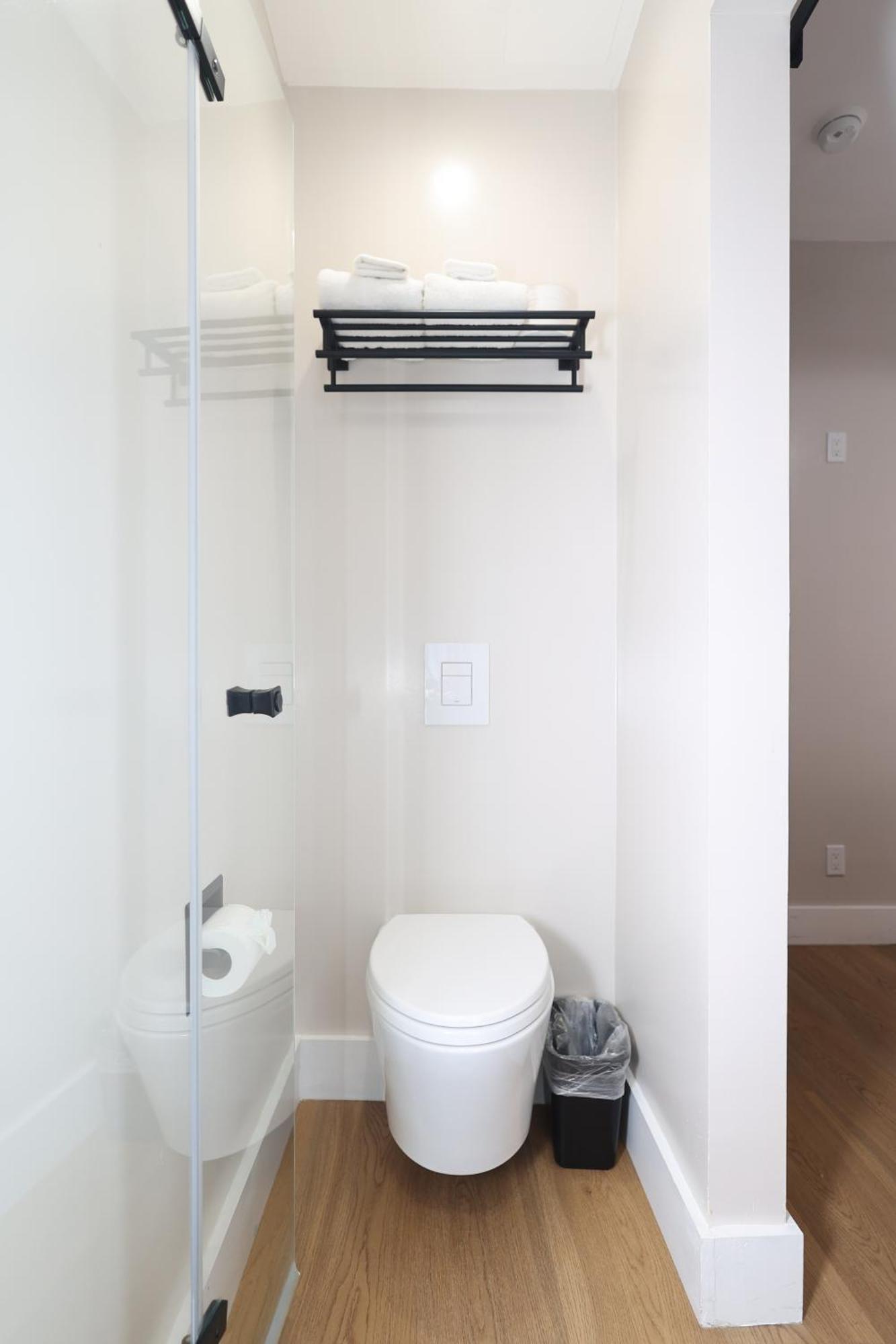 Double Room Private Bathroom