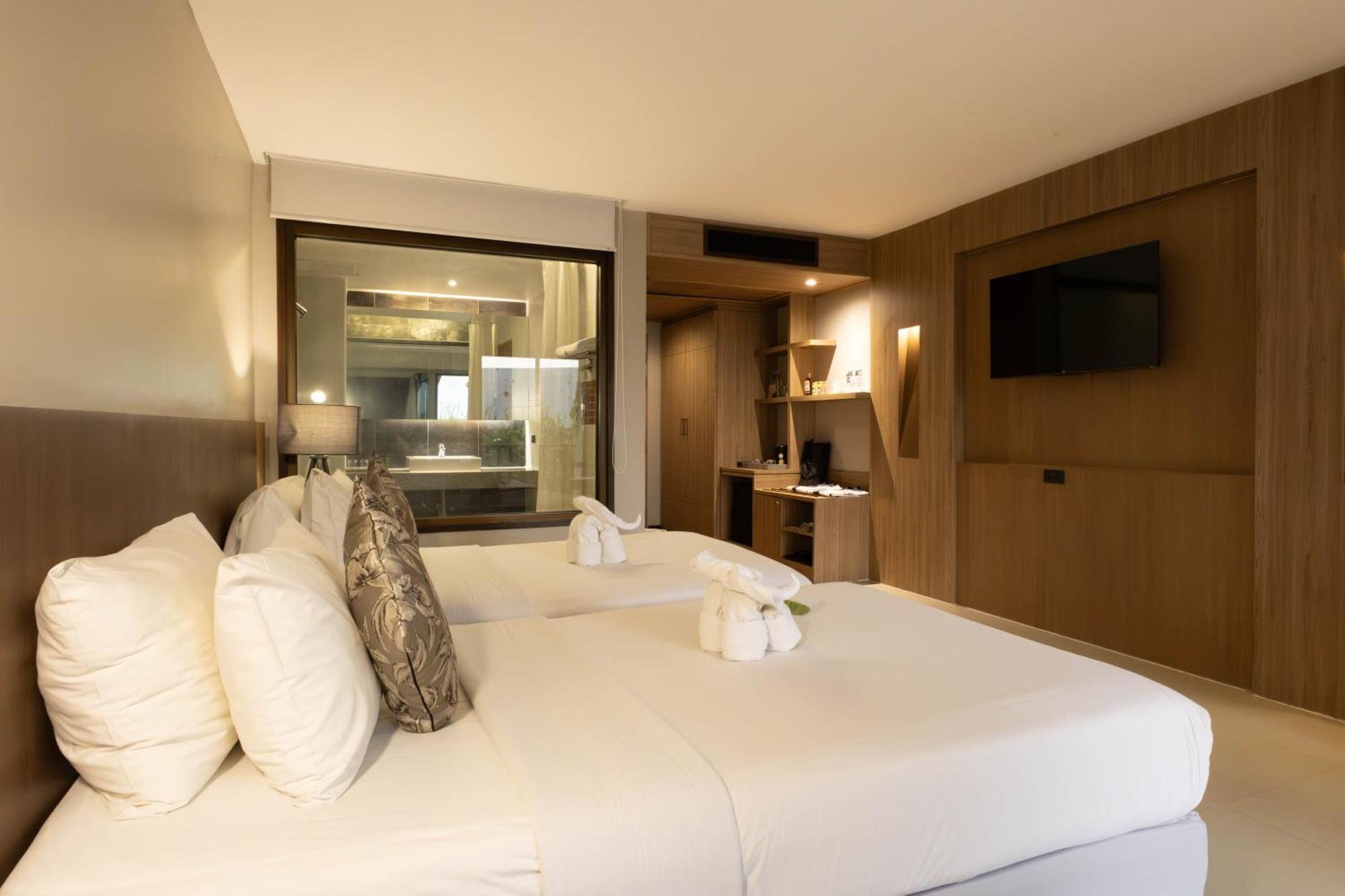 Deluxe Double or Twin Room