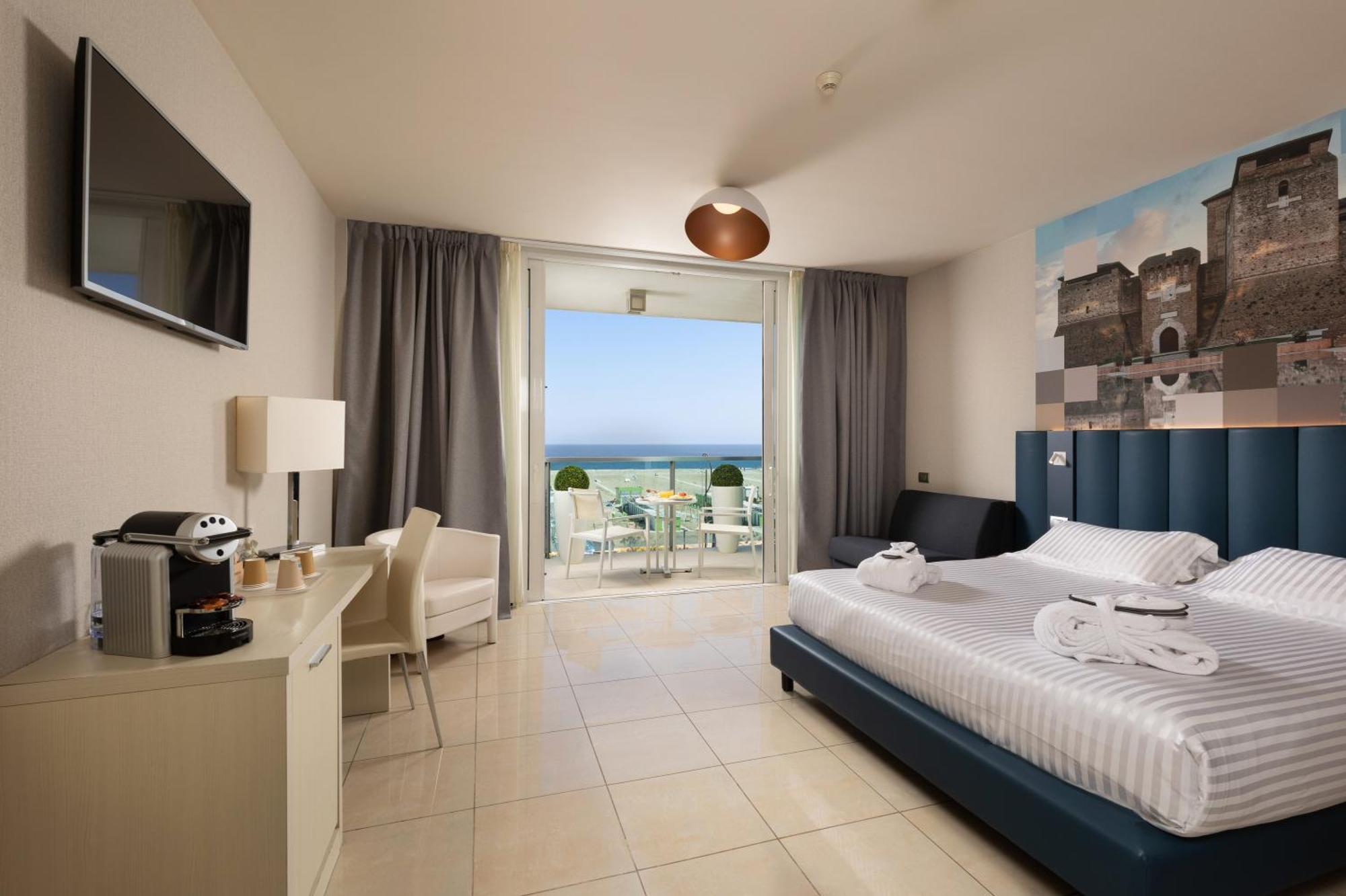 Privilege Room 1 Double Bed 1 Single Bed Sea Front