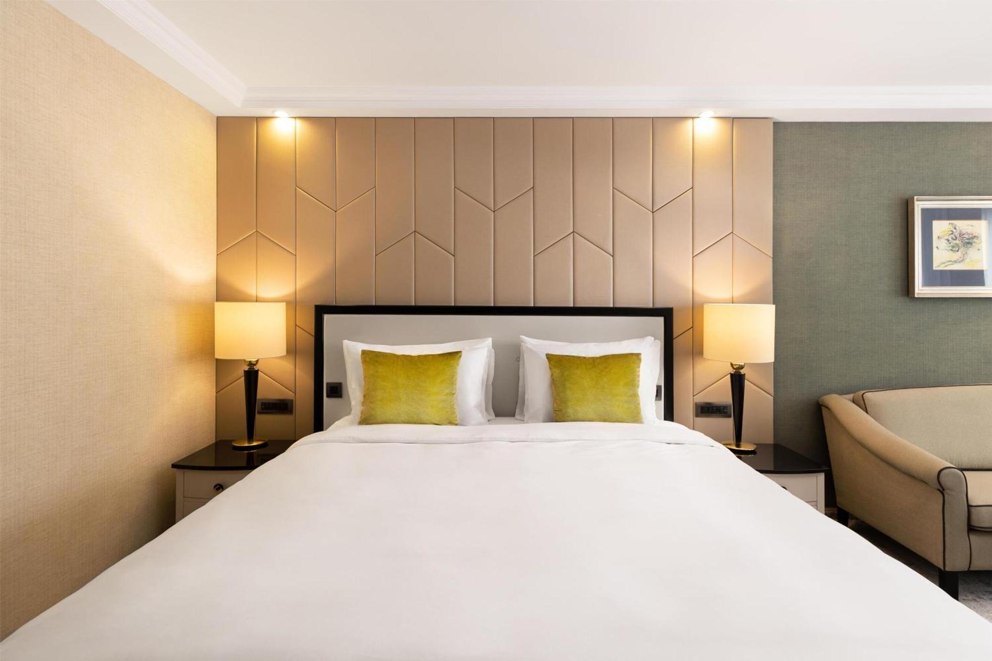 Premium Deluxe Room,1669008954:JPEG