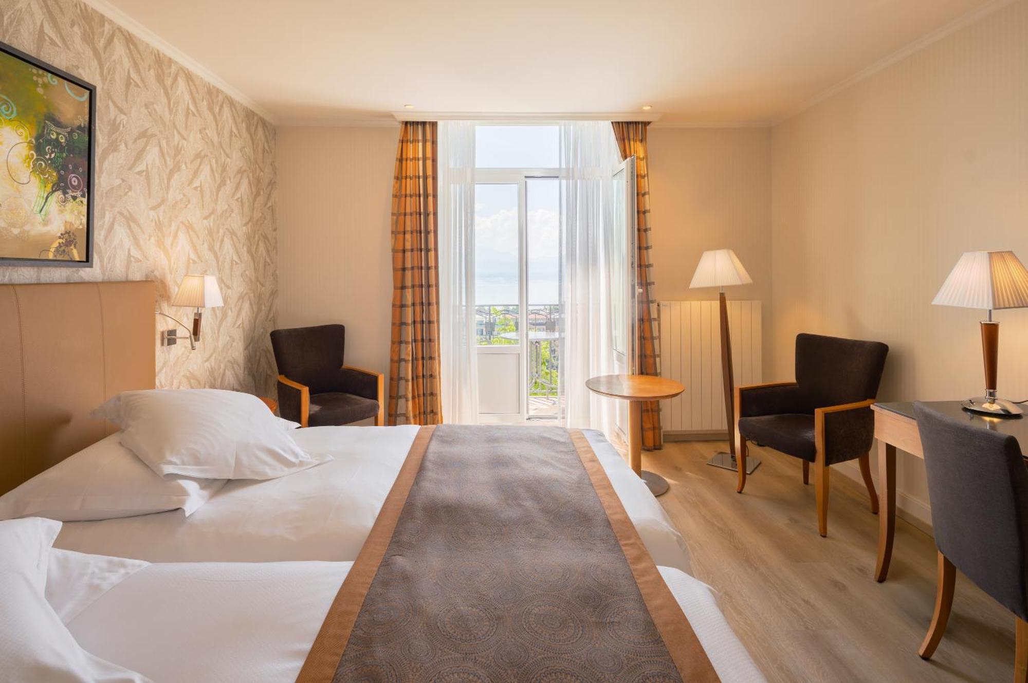 Double Room Lake View
