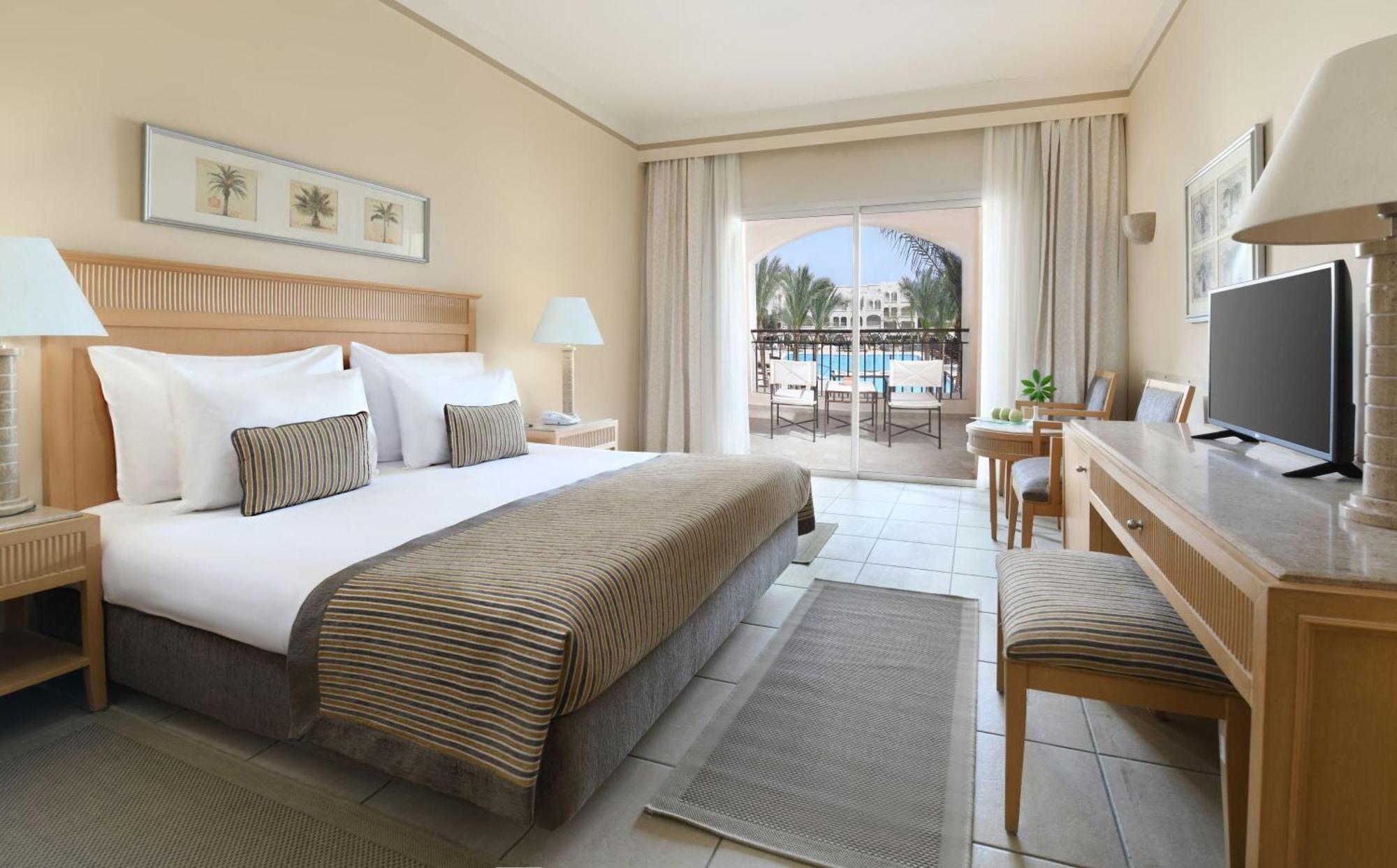 Superior Queen or Twin Bed Pool View