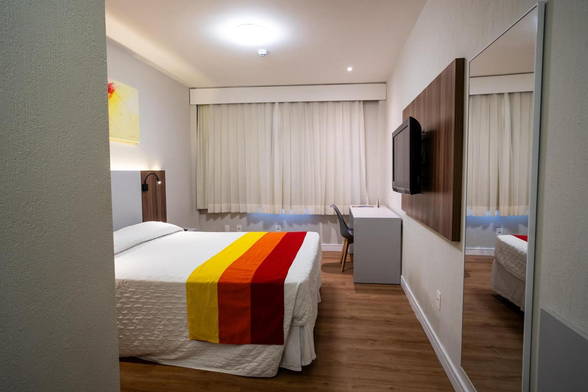 Standard Queen Room