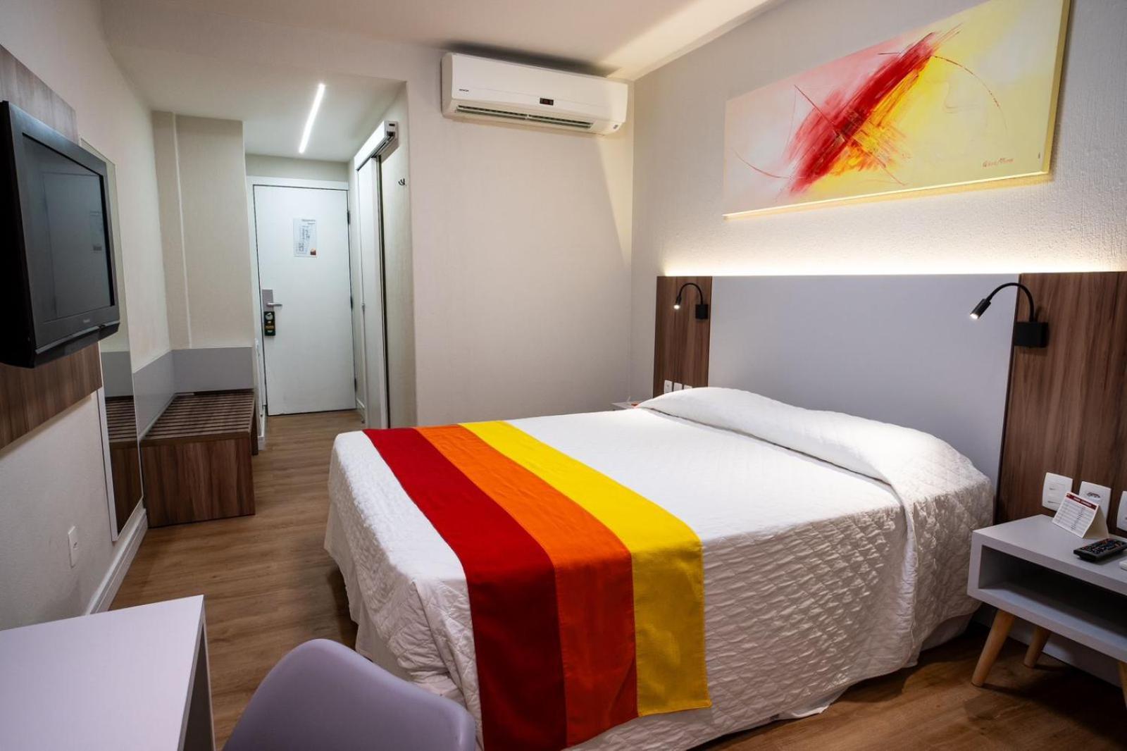 Standard Queen Room