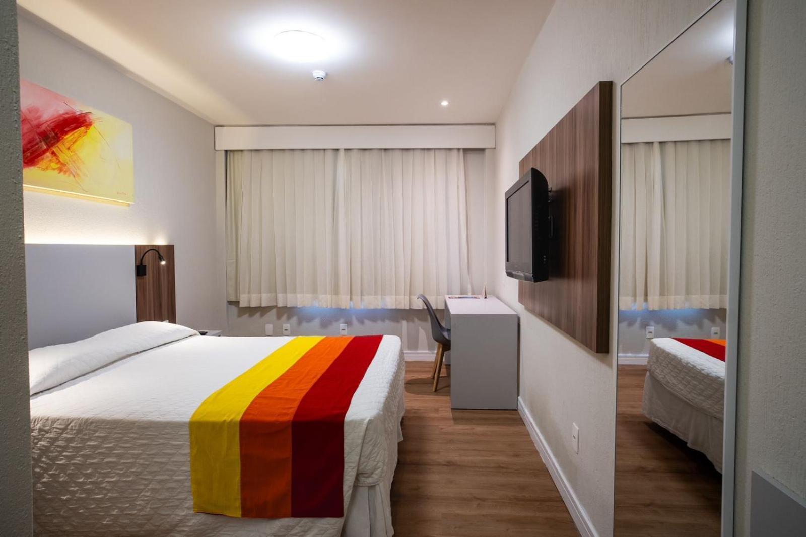 Standard Queen Room