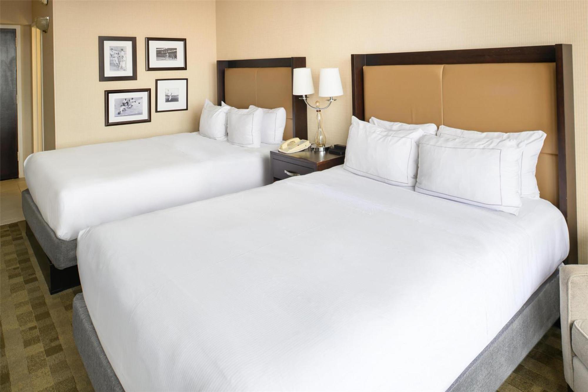 Queen Room Two Queen Beds City View