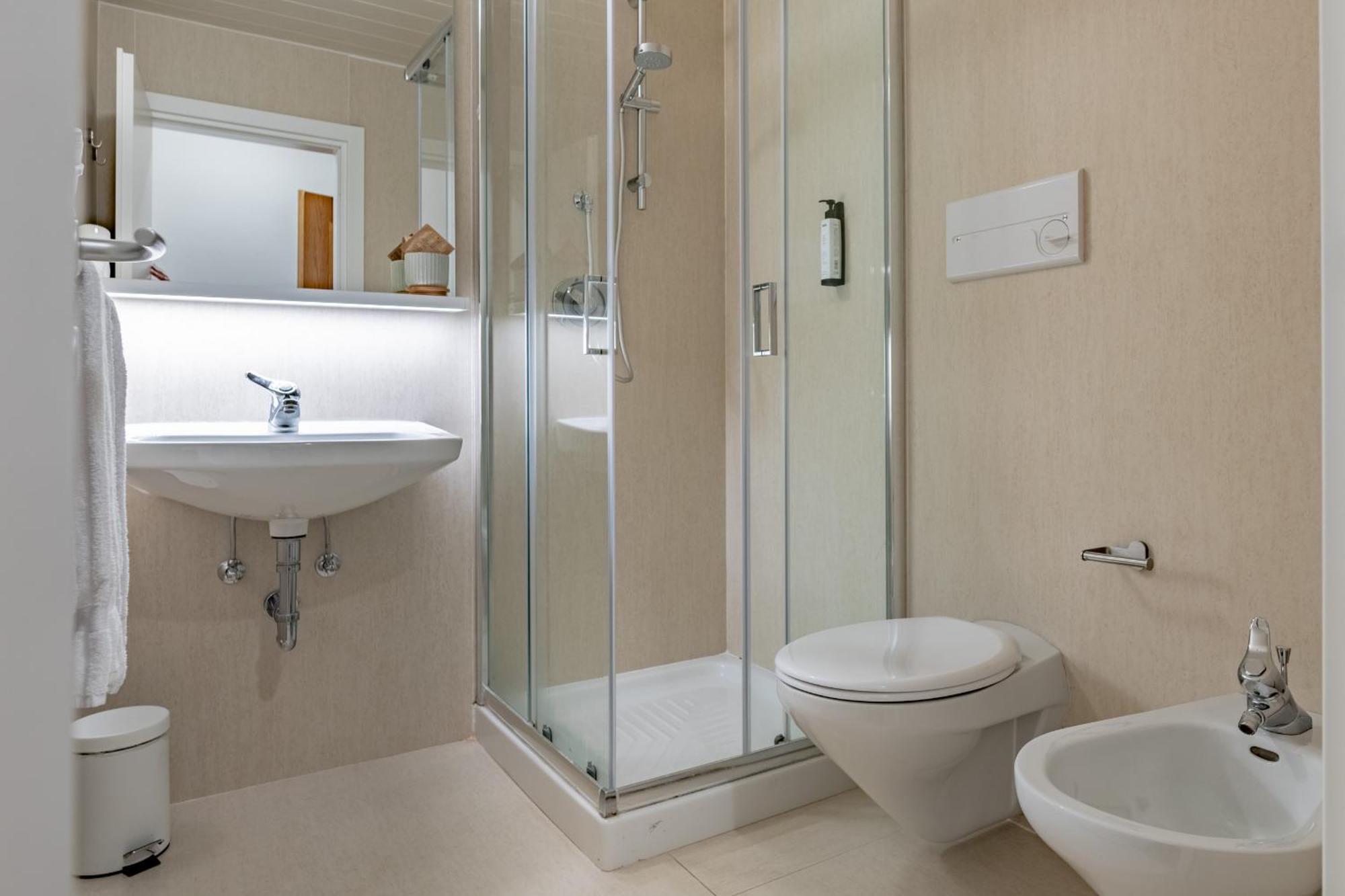 Deluxe Quadruple Room Spa Access
