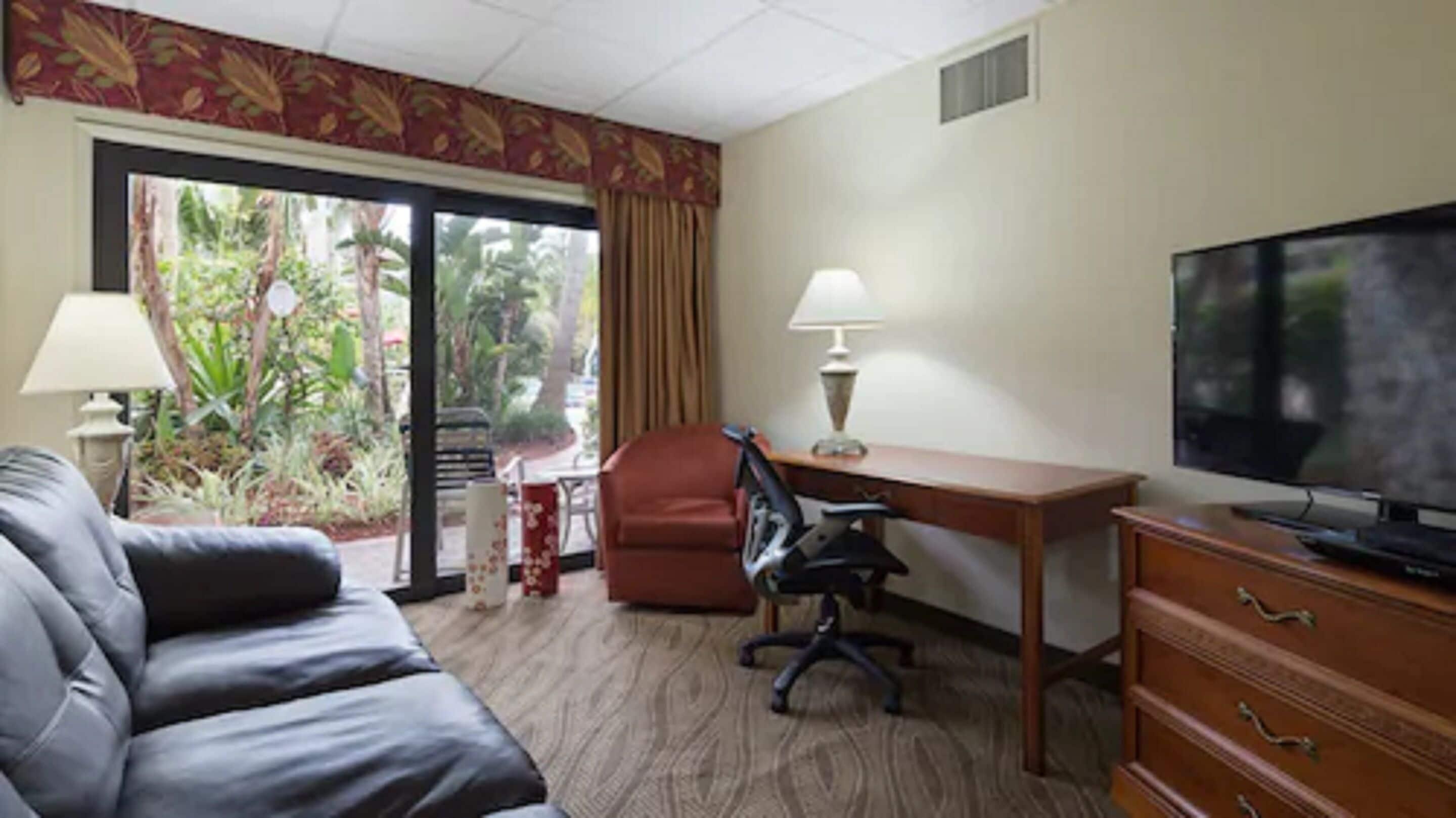 King Suite Non-Smoking