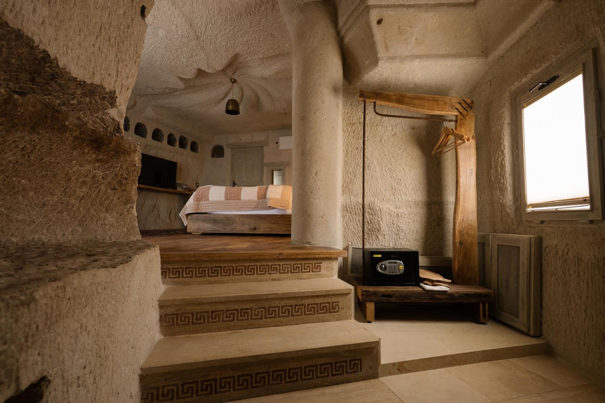 Kamer met Queensize Bed en Balkon