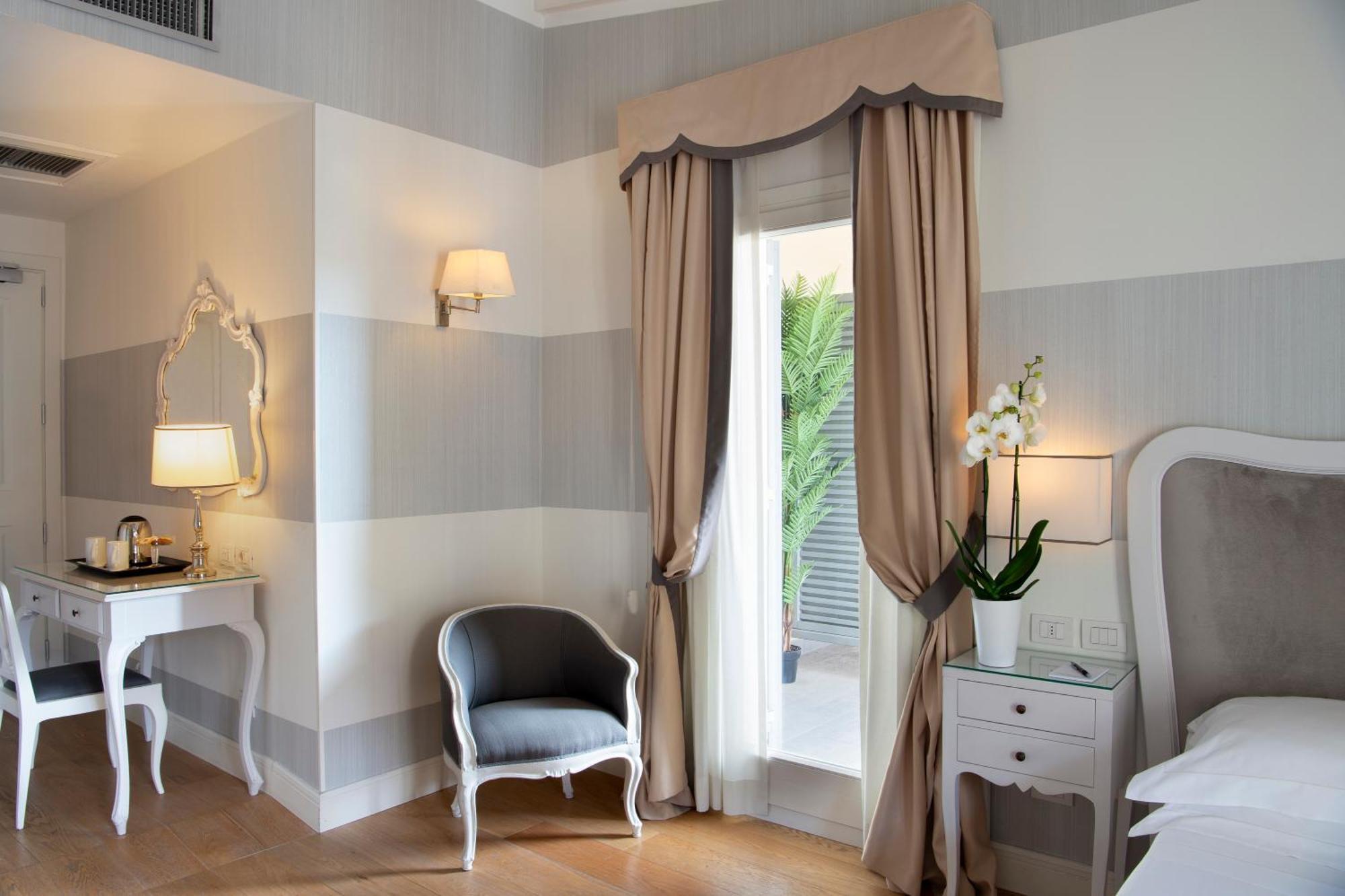Double or Twin Room Terrace