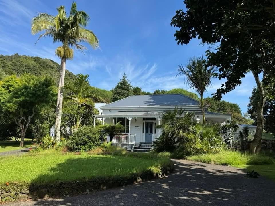 Deluxe Double Room,1742728101:JPEG