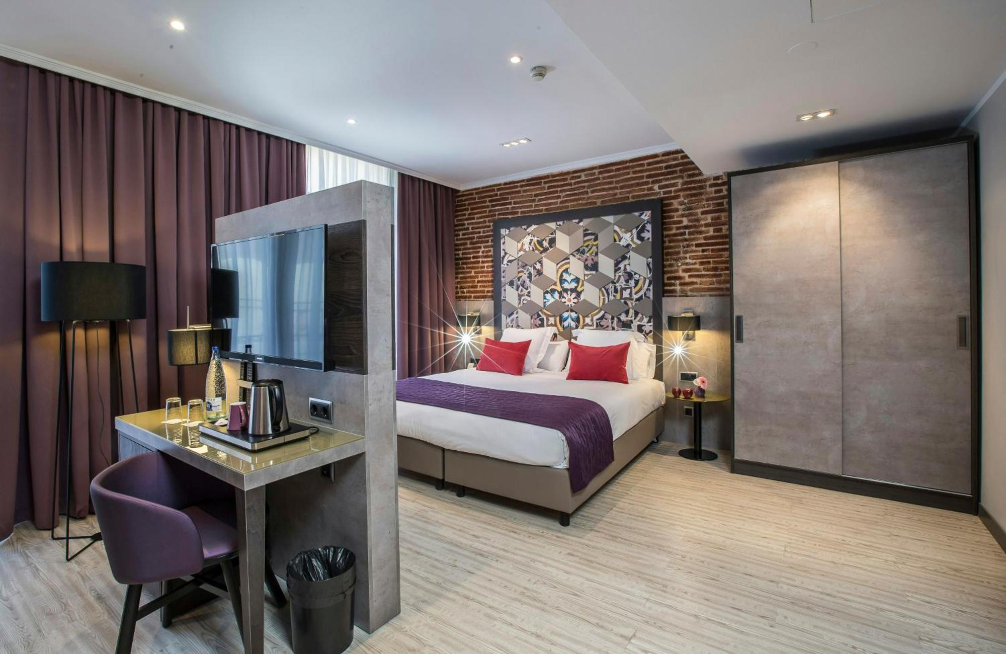 Deluxe Triple Room,1746821341:JPEG