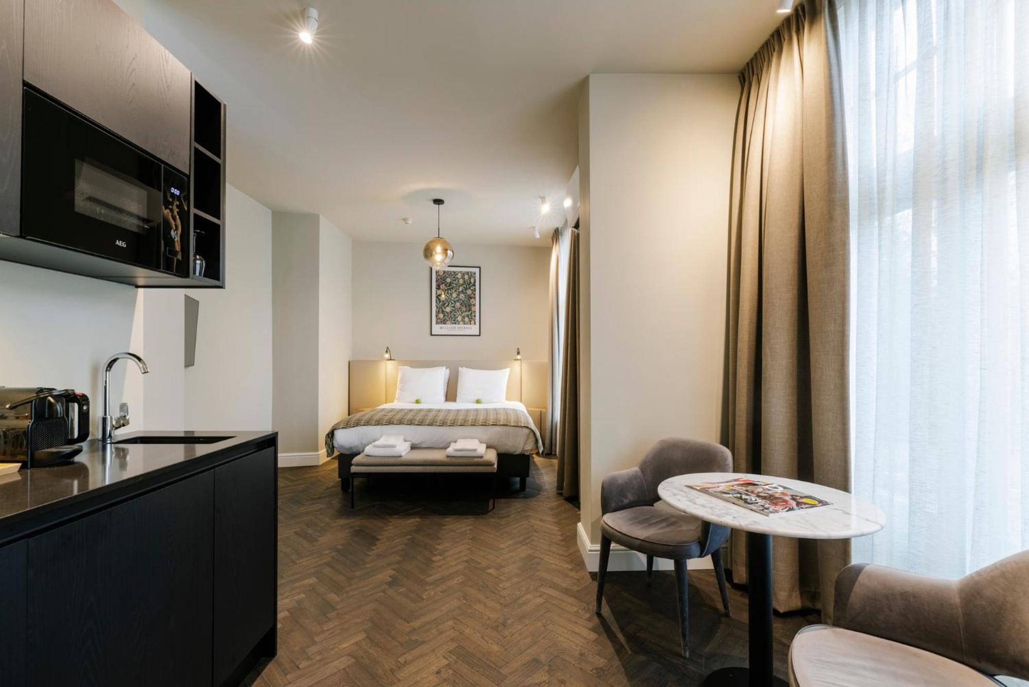 Comfort Room Kitchenette