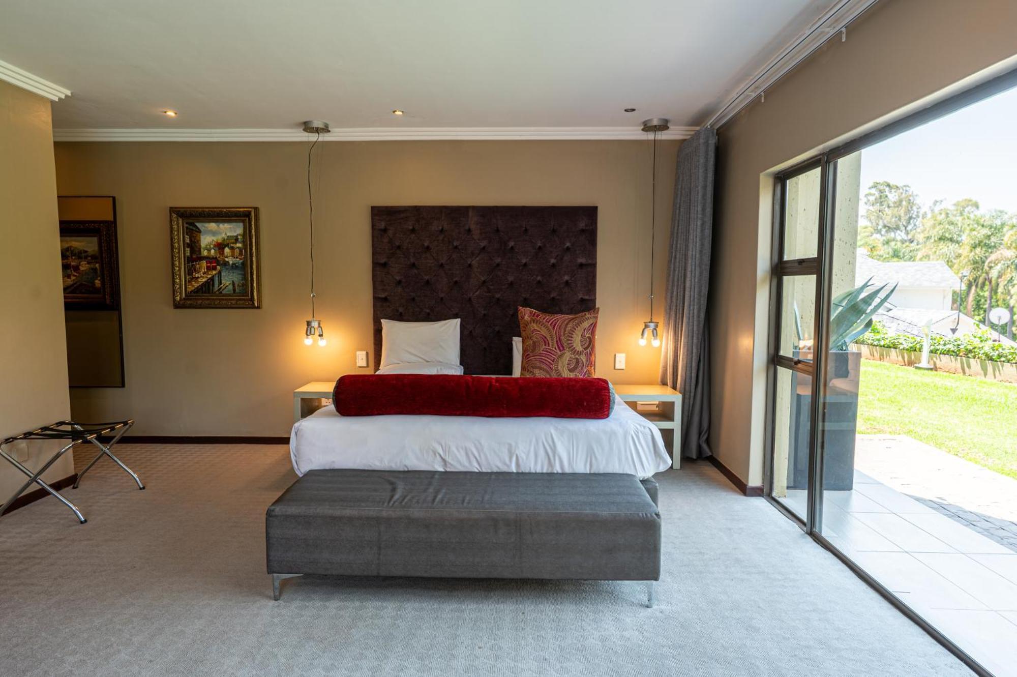 Deluxe Double Room,1765585529:JPEG