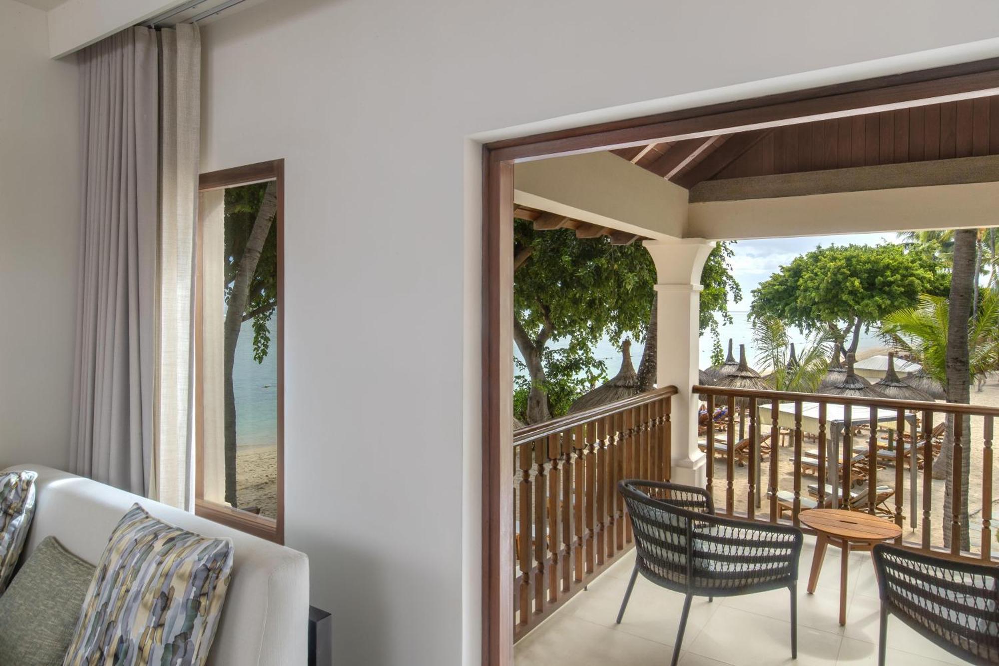 Grand Deluxe King Room with Partial Ocean View
