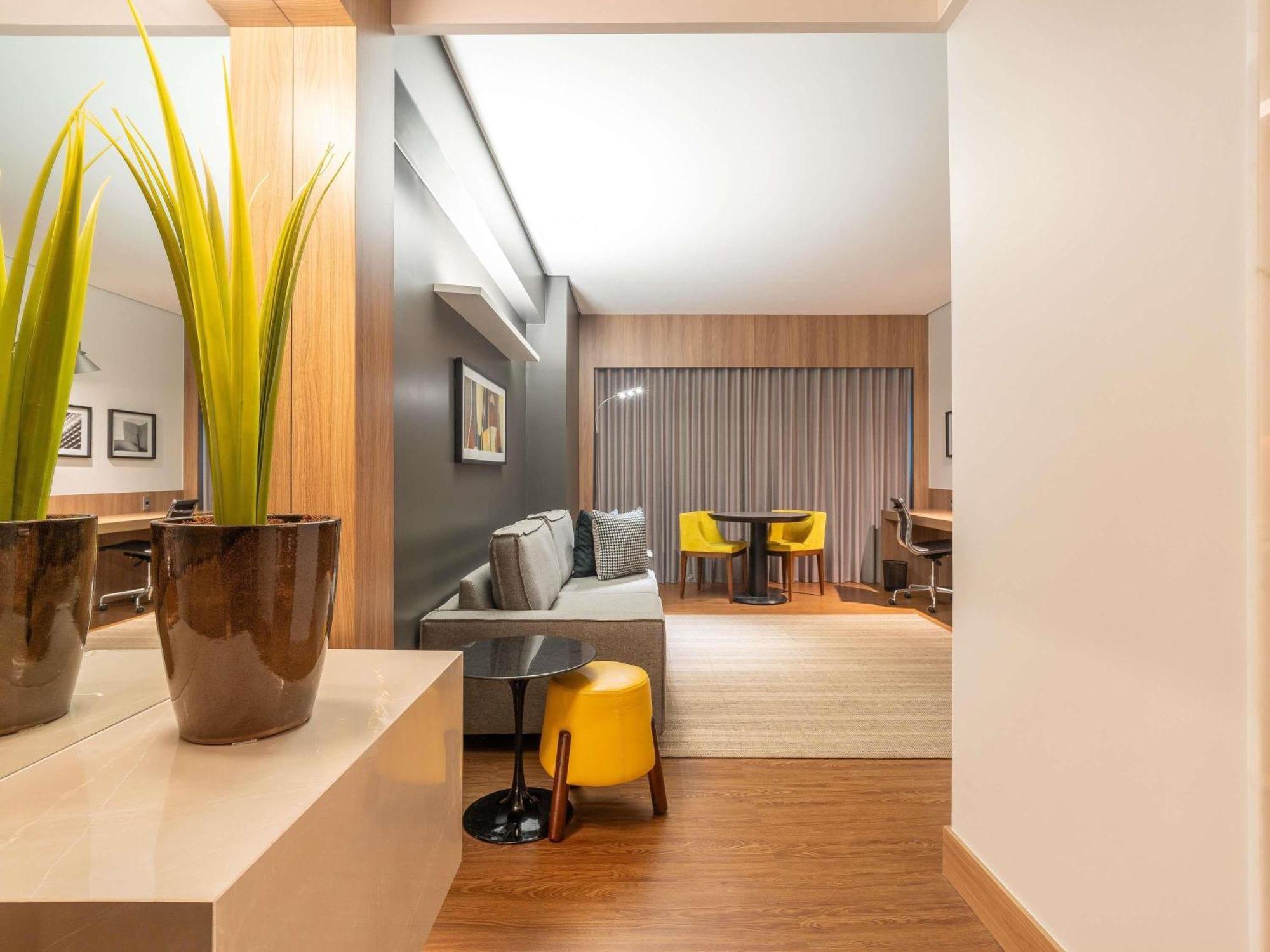Superior King Suite