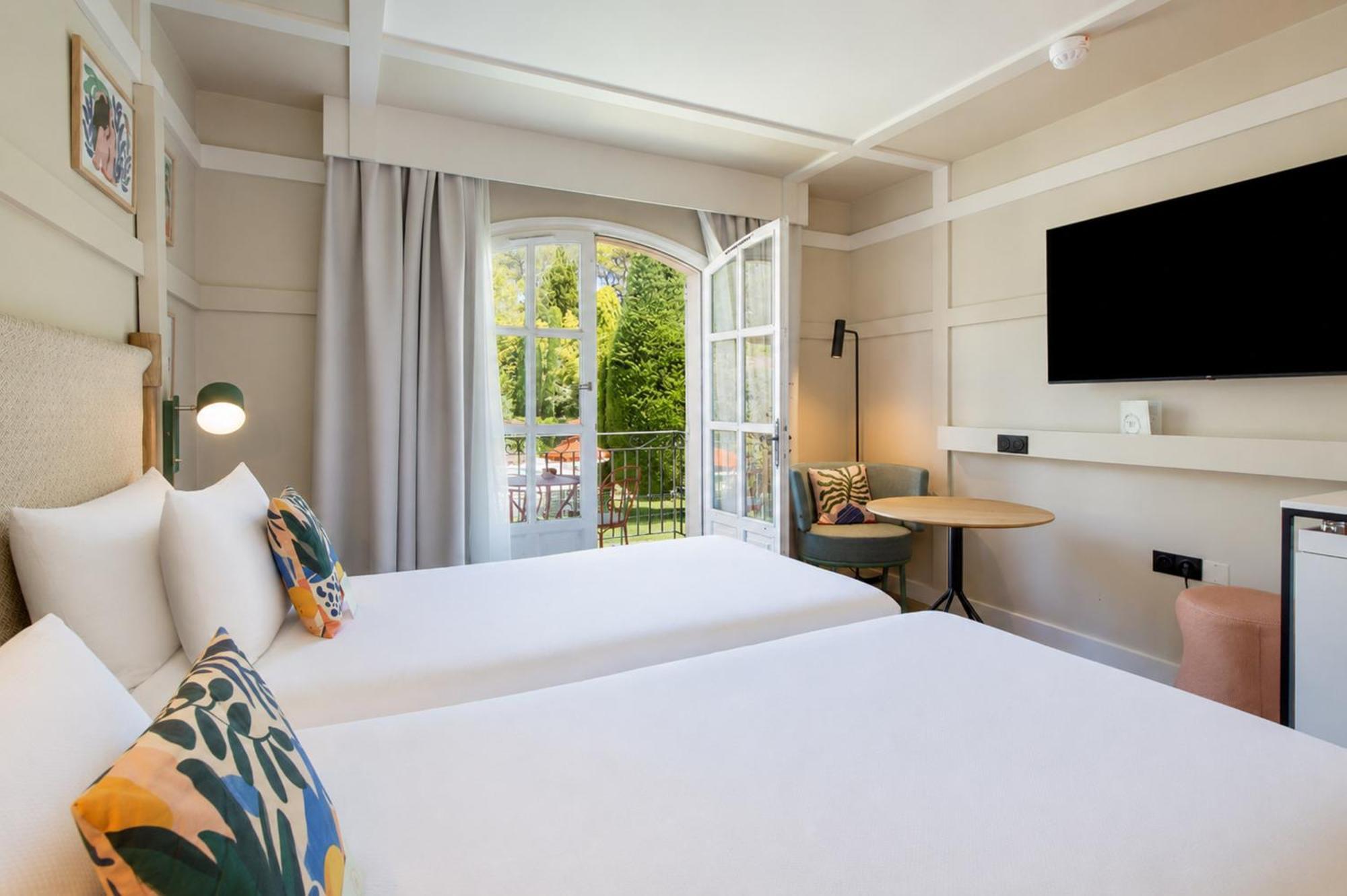 Deluxe Twin Room Balcony Garden View