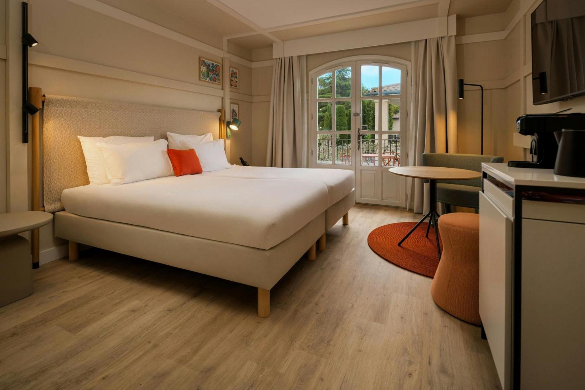 Deluxe Twin Room Balcony Garden View
