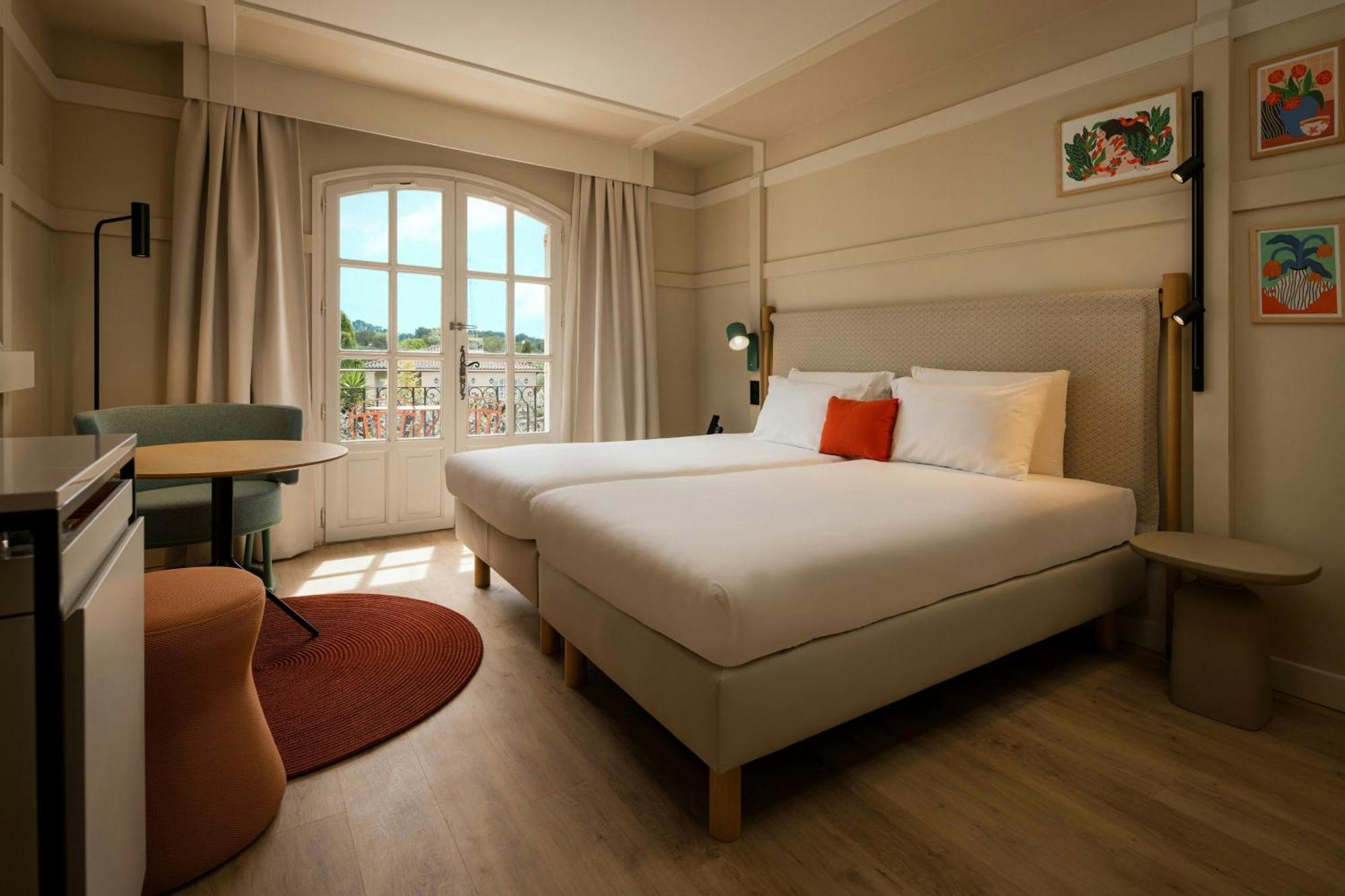 Deluxe Twin Room Balcony Garden View