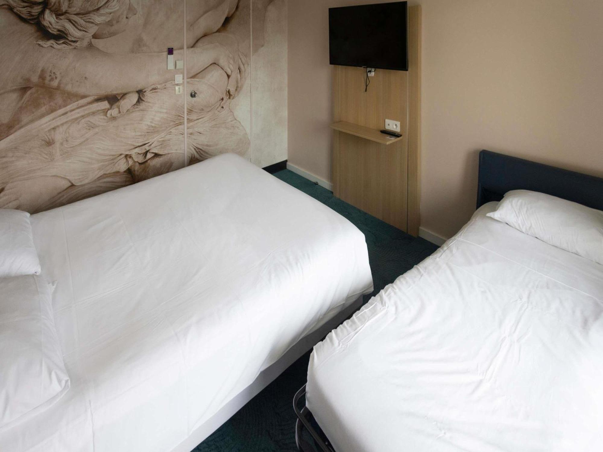Standard Double Room Sofa