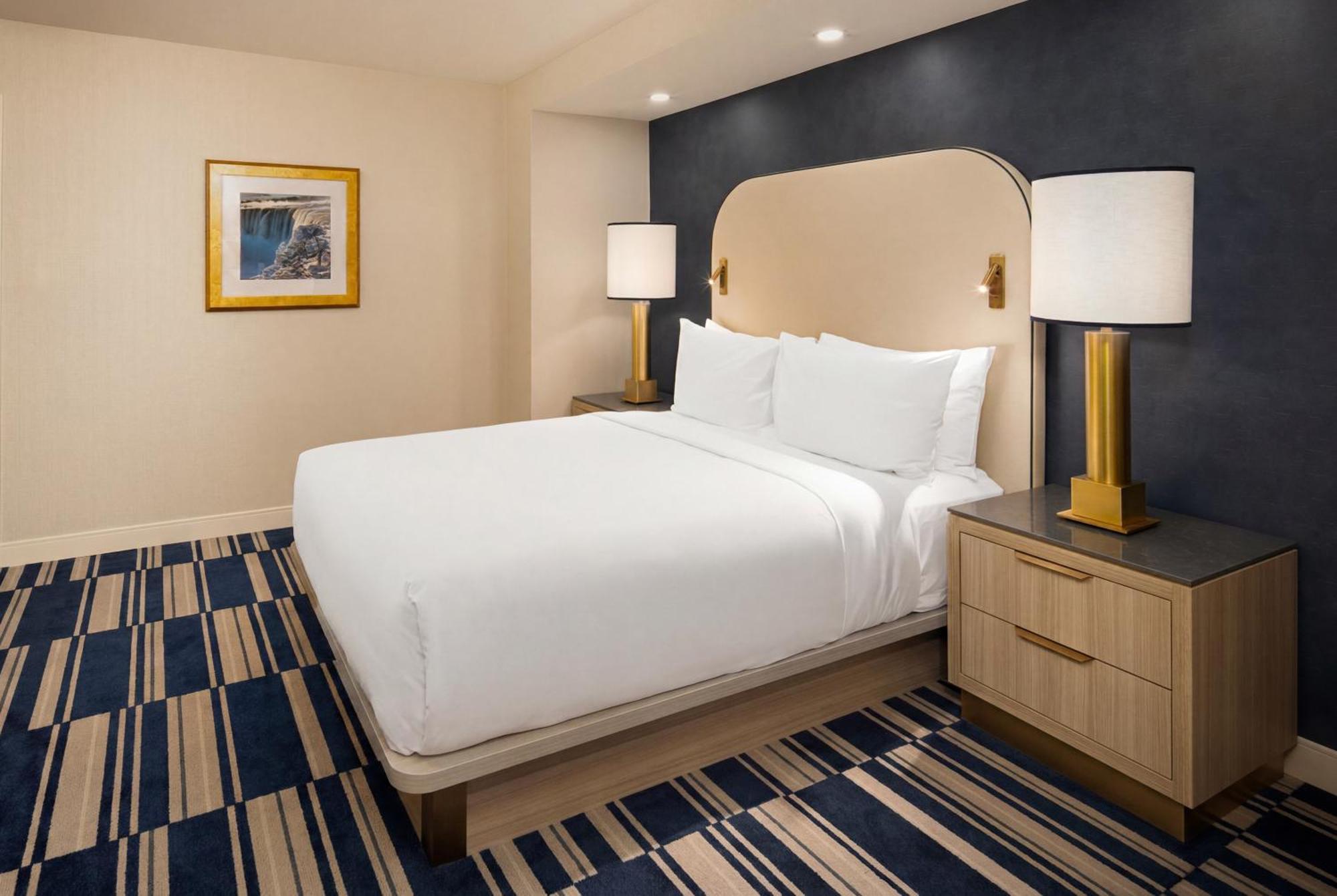 Fallsview Suite 