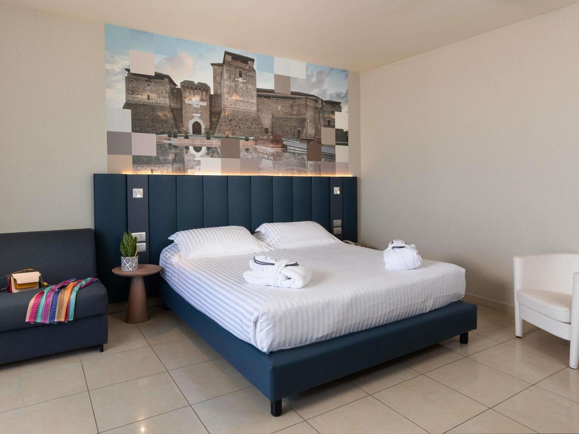 Privilege Room 1 Double Bed 1 Single Bed Sea Front