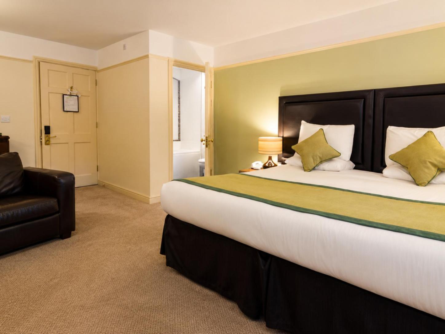 Standard King Room