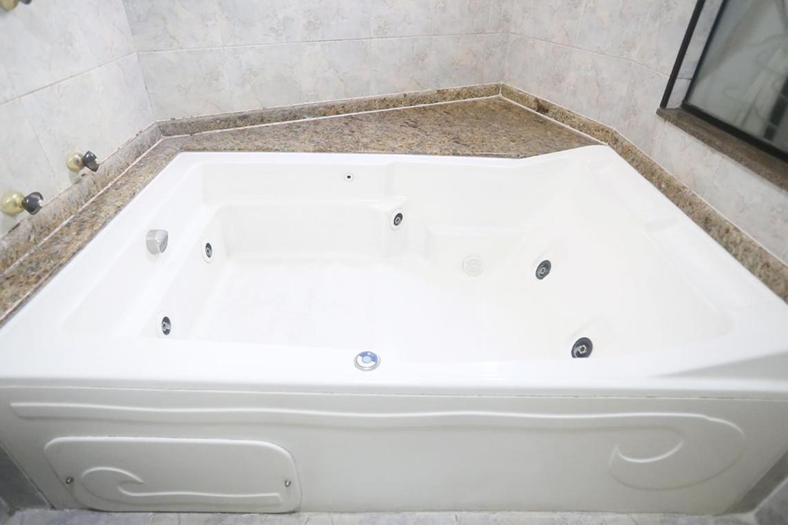 Quarto Duplo Deluxe com Banheira