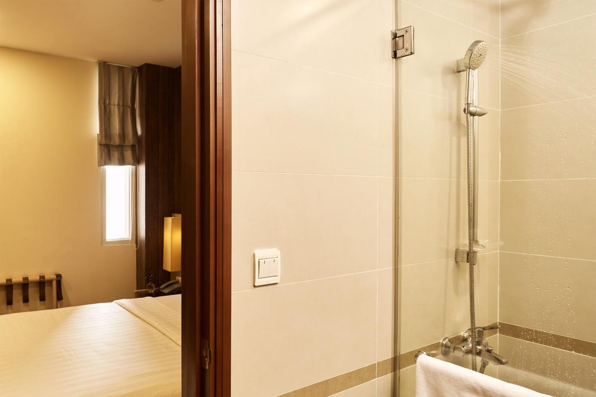 Superior Room (No Window)