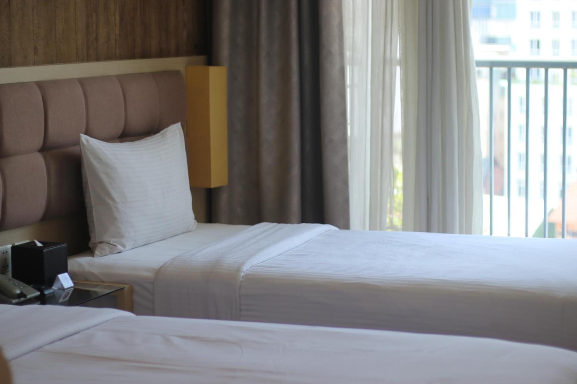 Premier Deluxe Balcony Twin Room (Joinable into King Bed)