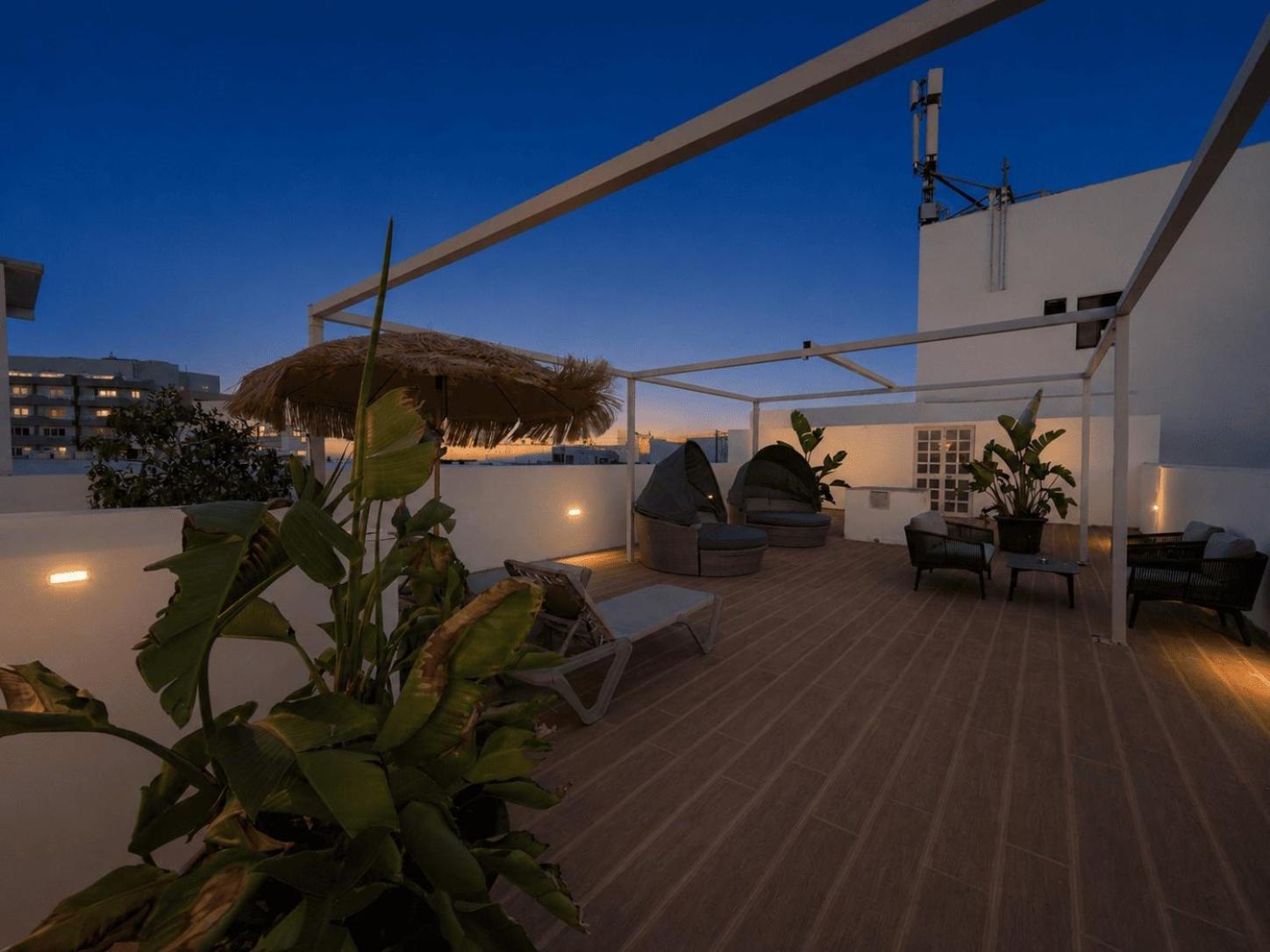 Appartamento con 2 Camere da Letto e Terrazza