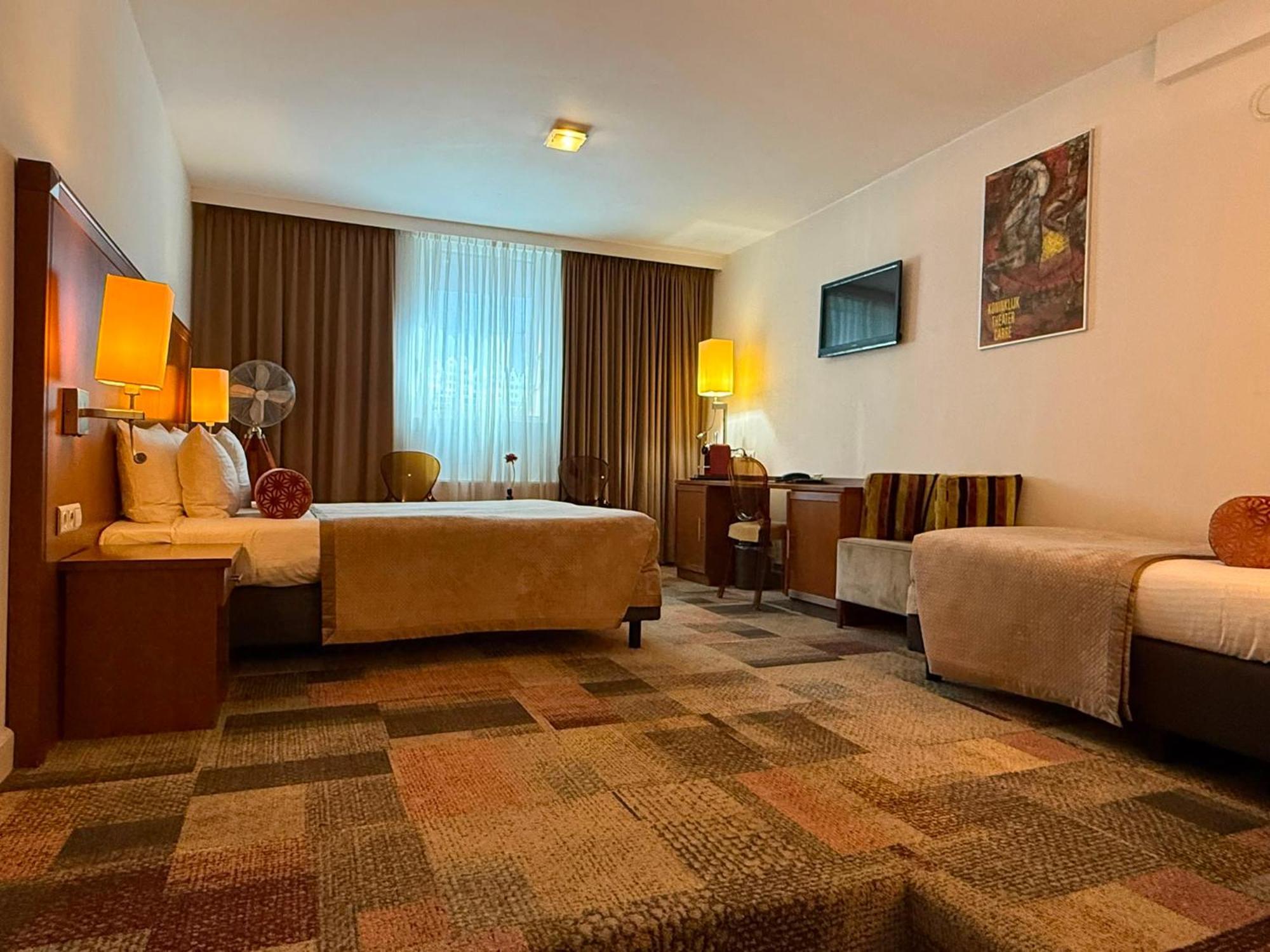 Triple Room