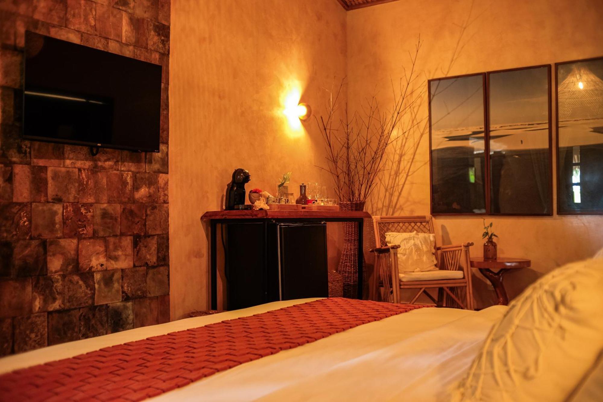 Deluxe Suite Spa Bath