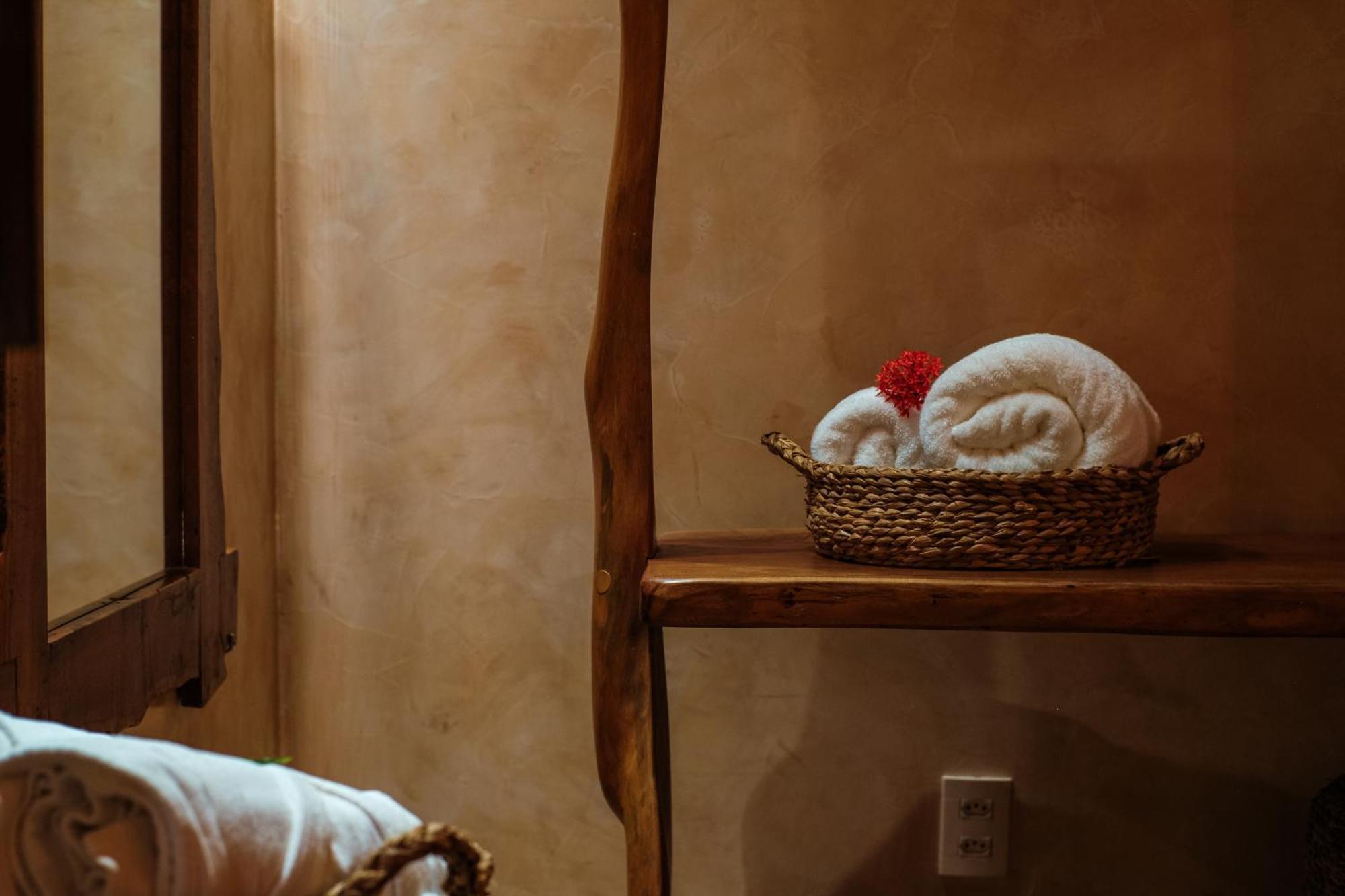 Queen Suite Spa Bath