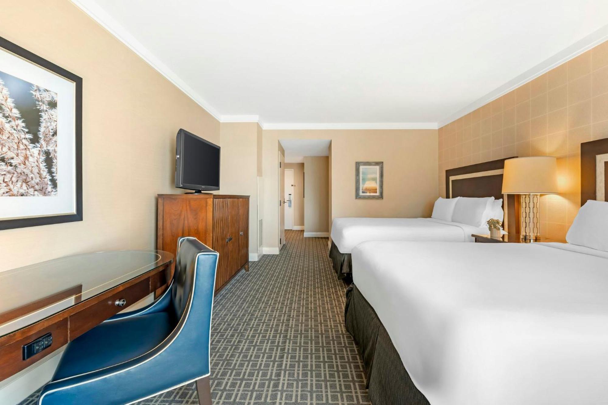 Premier View Room 2 Queen Beds