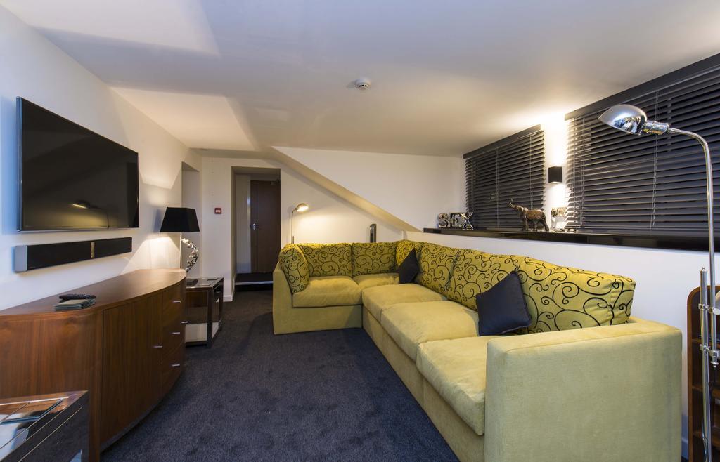 Suite Apartment,203854591:JPEG