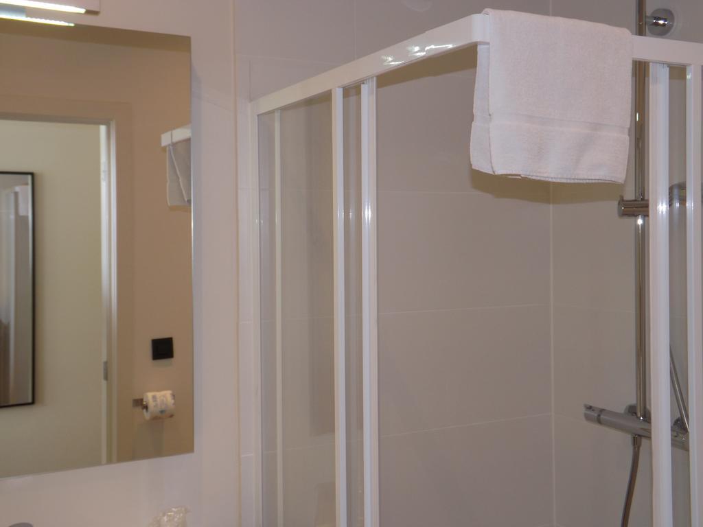 Family Room,234157525:JPEG