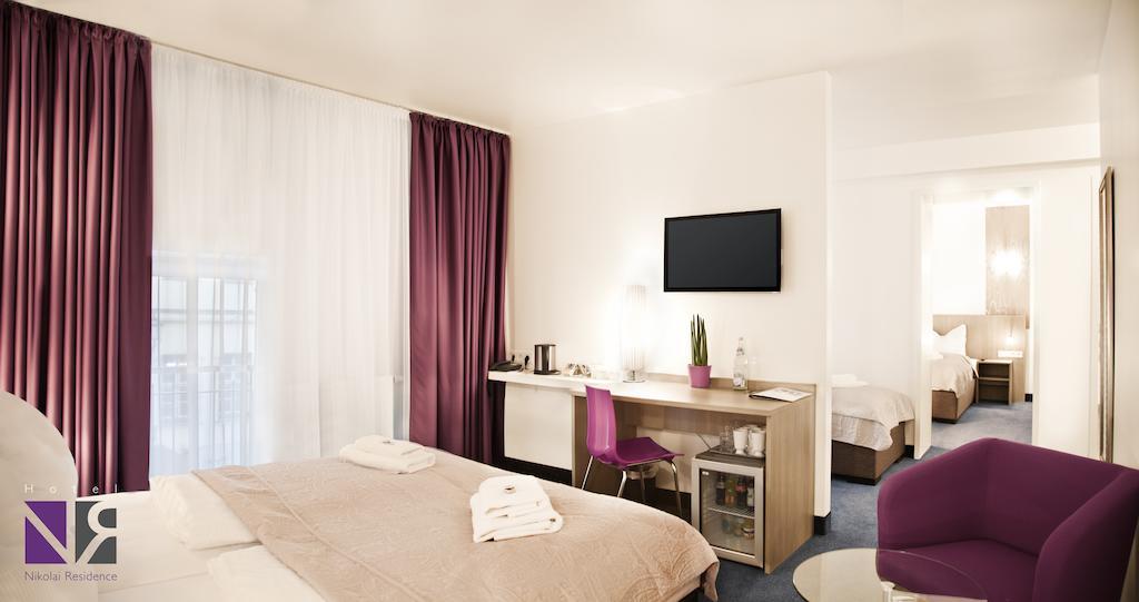Deluxe Family Room