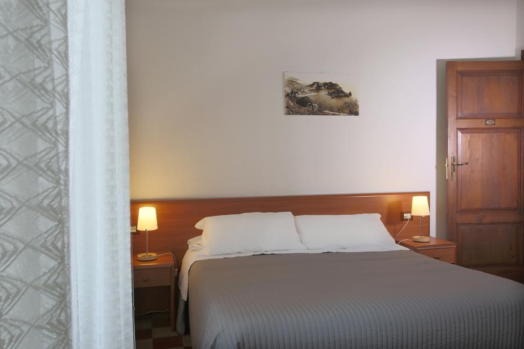 Double or Twin Room Balcony Sea View