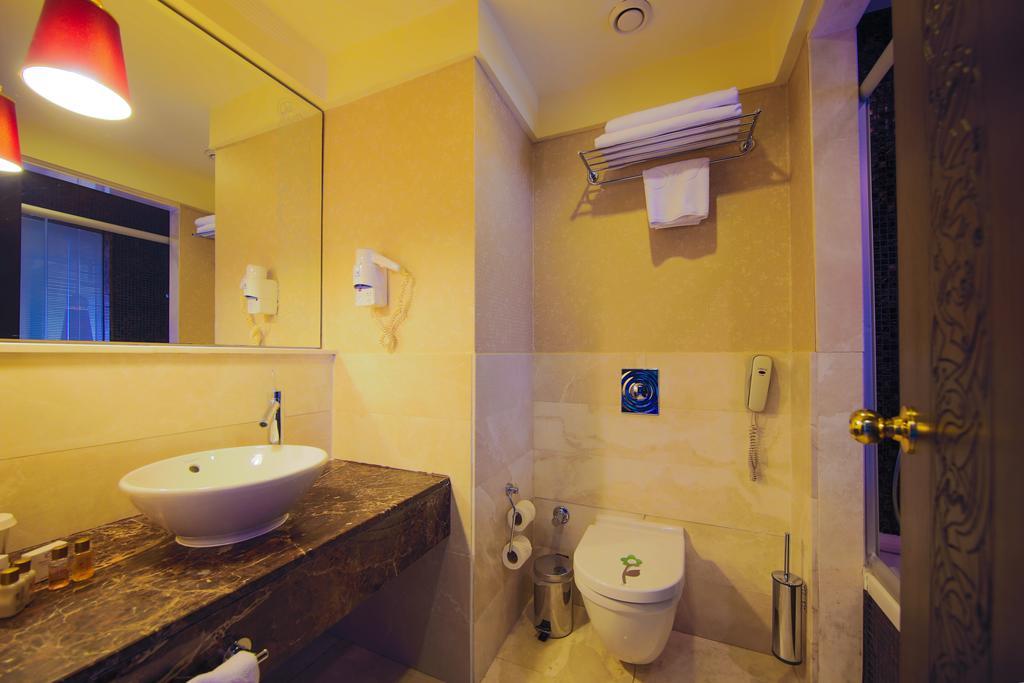 Habitación Doble Deluxe con balcón y vistas al mar