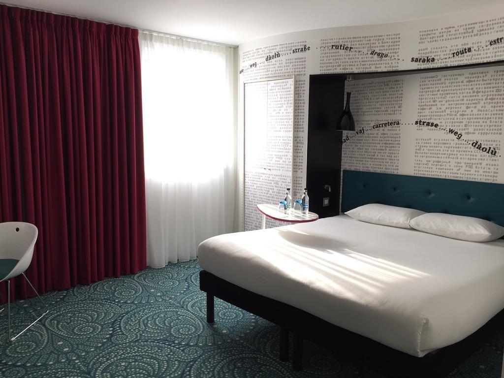 Queen Room