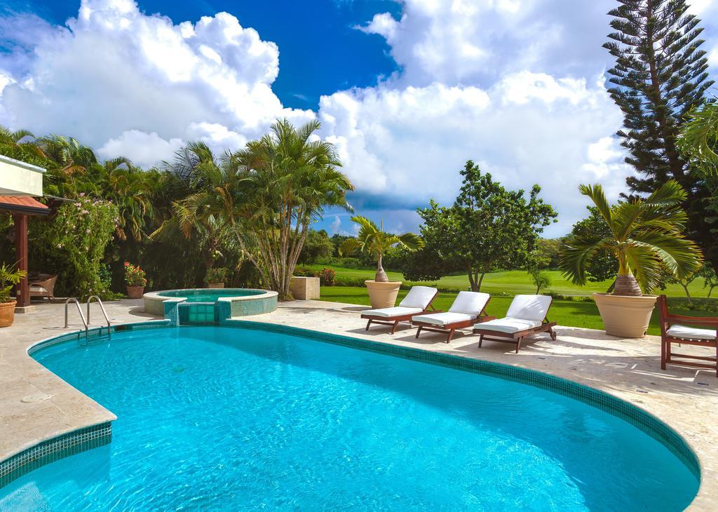 Villa Clássica de 5 Quartos - Carrinho de Golfe Incluído